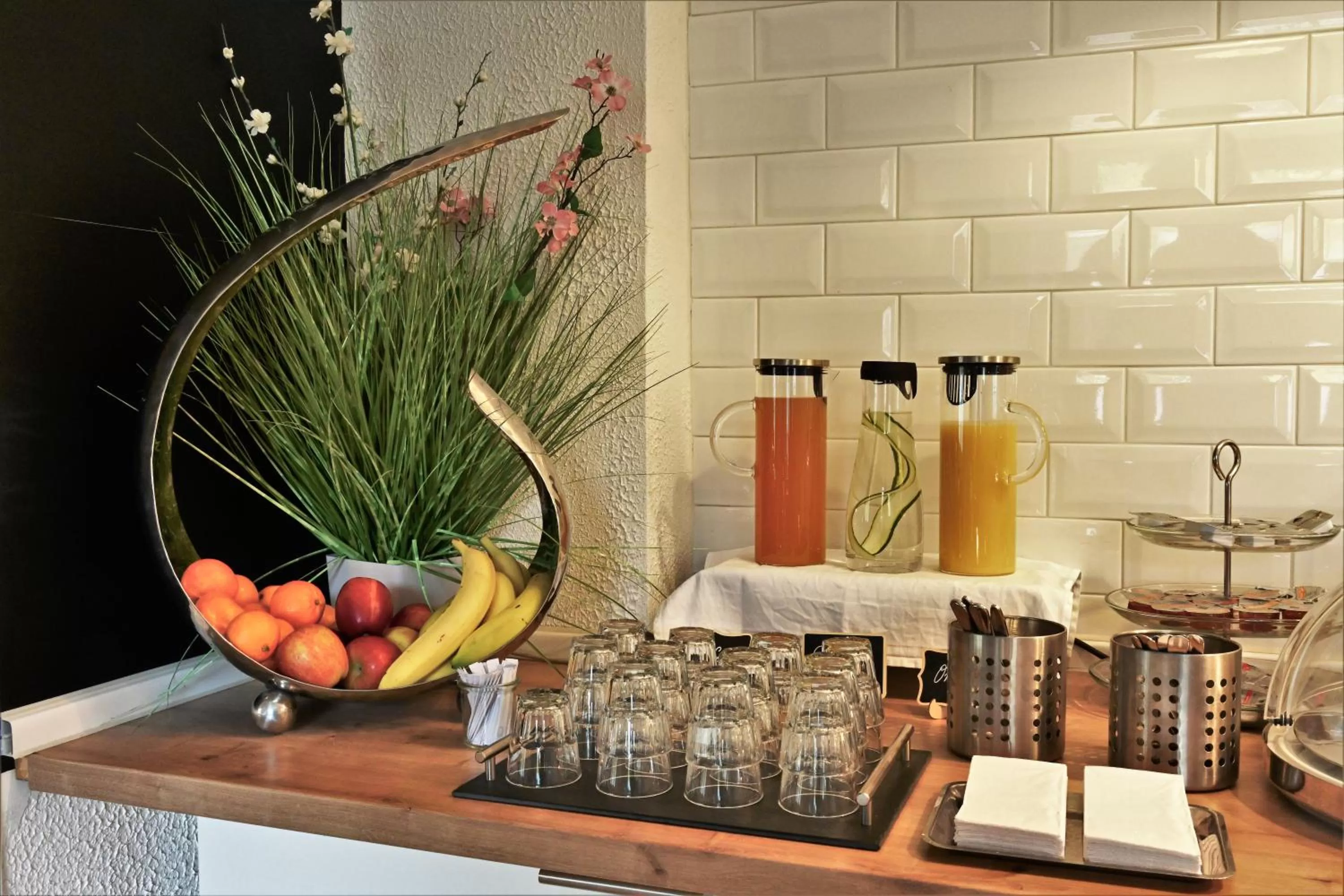 Buffet breakfast in Les Nations