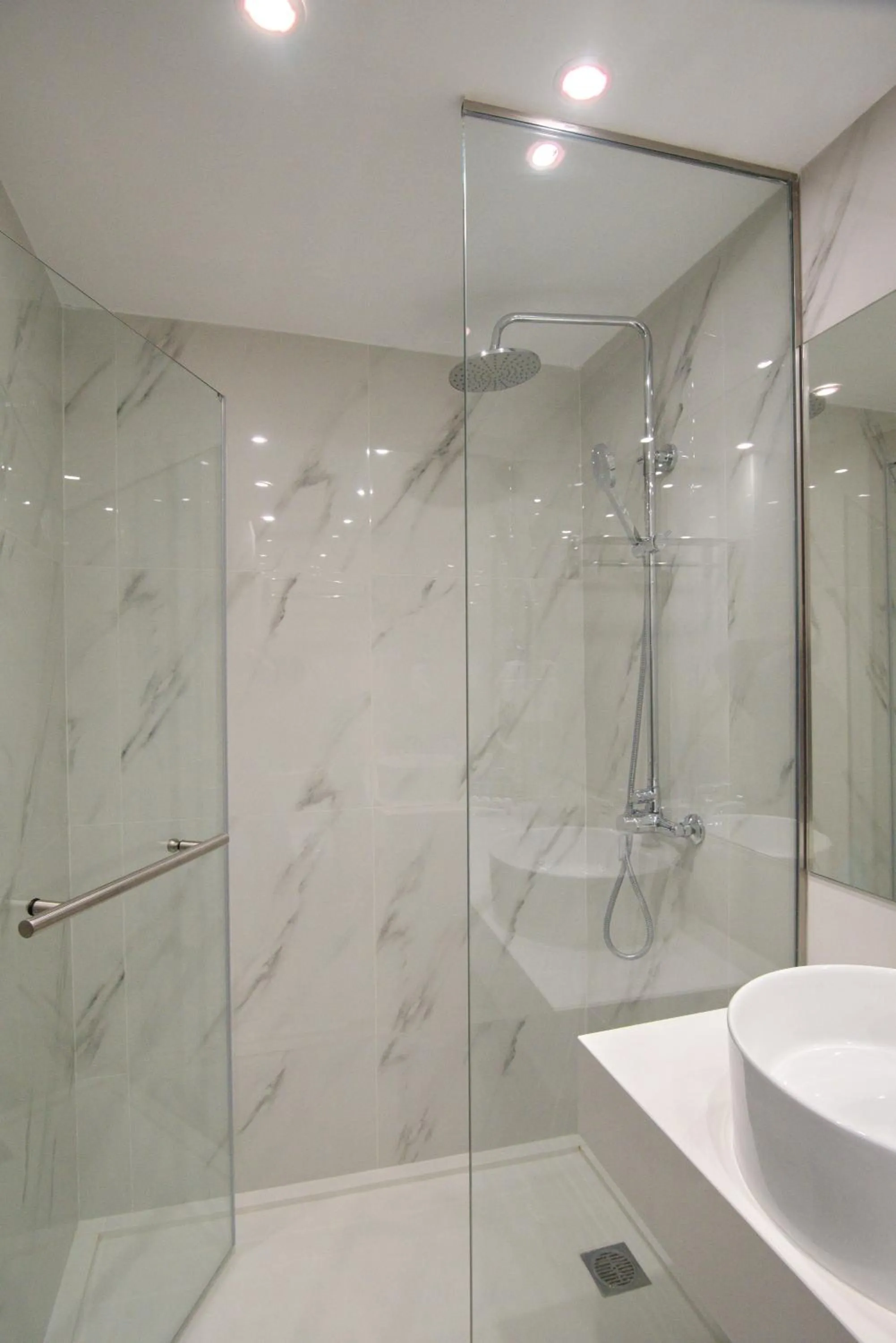 Bedroom in International Atene hotel