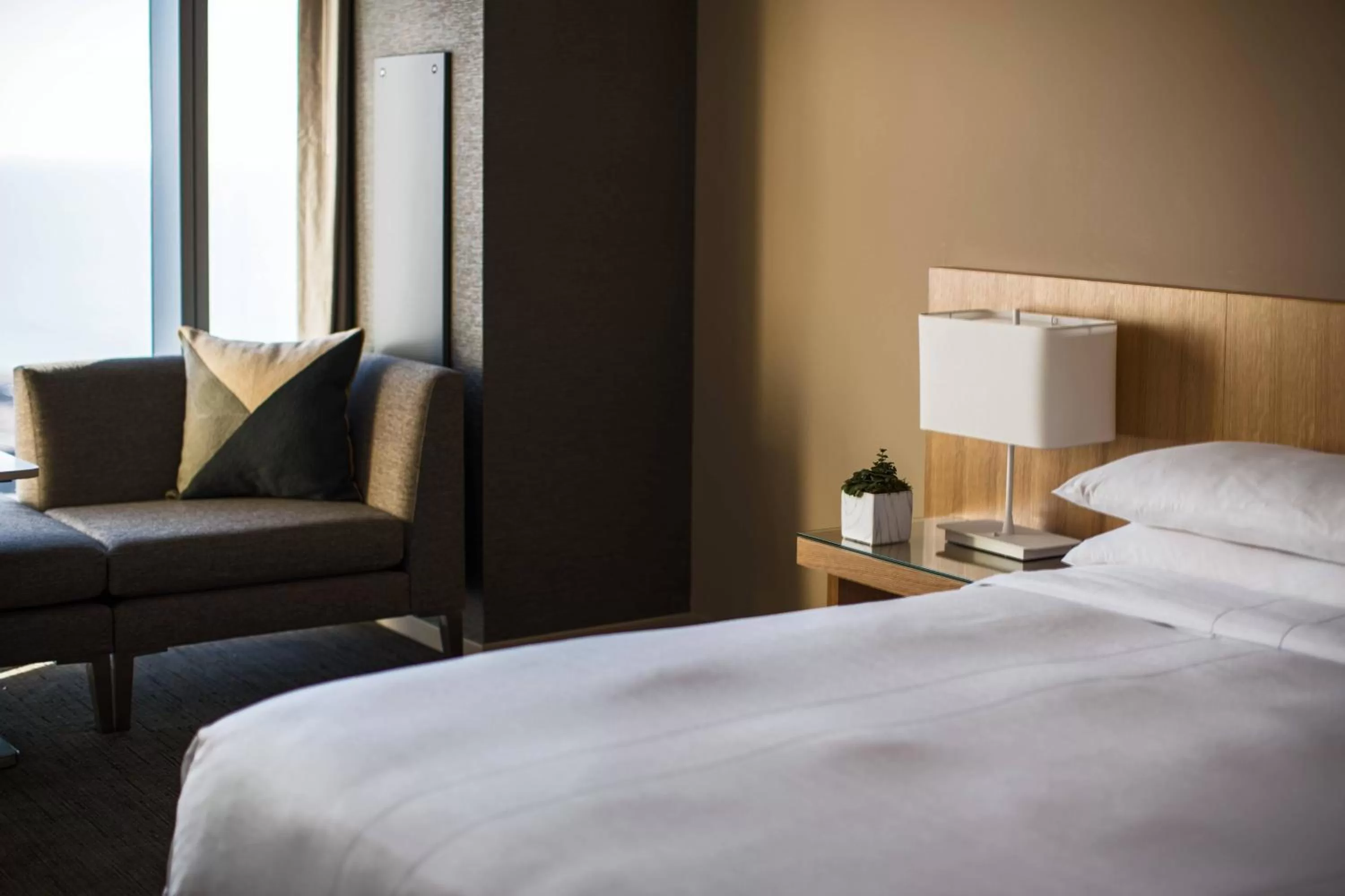 Photo of the whole room, Bed in Marriott Marquis Chicago