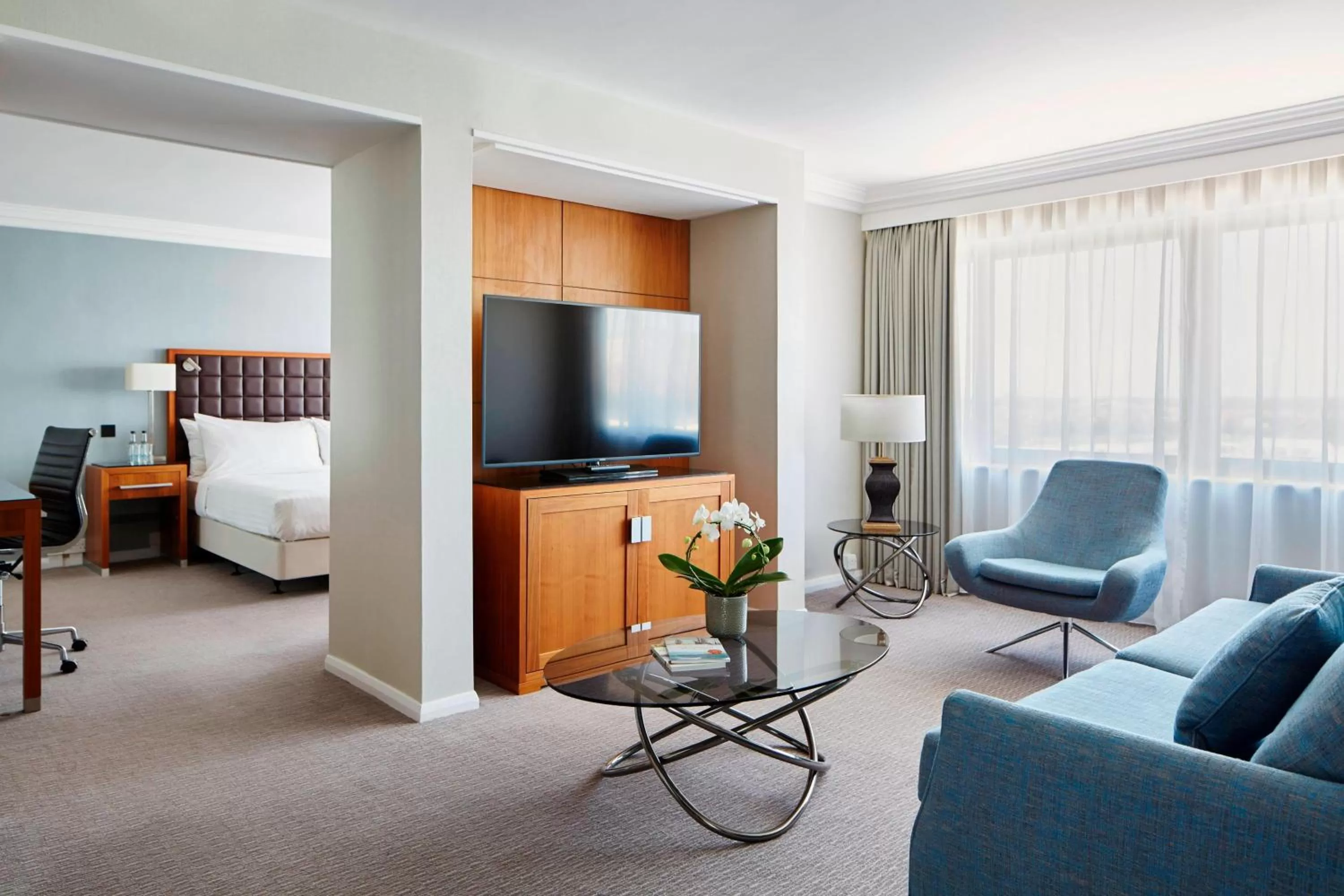 Photo of the whole room in Portsmouth Marriott Hotel