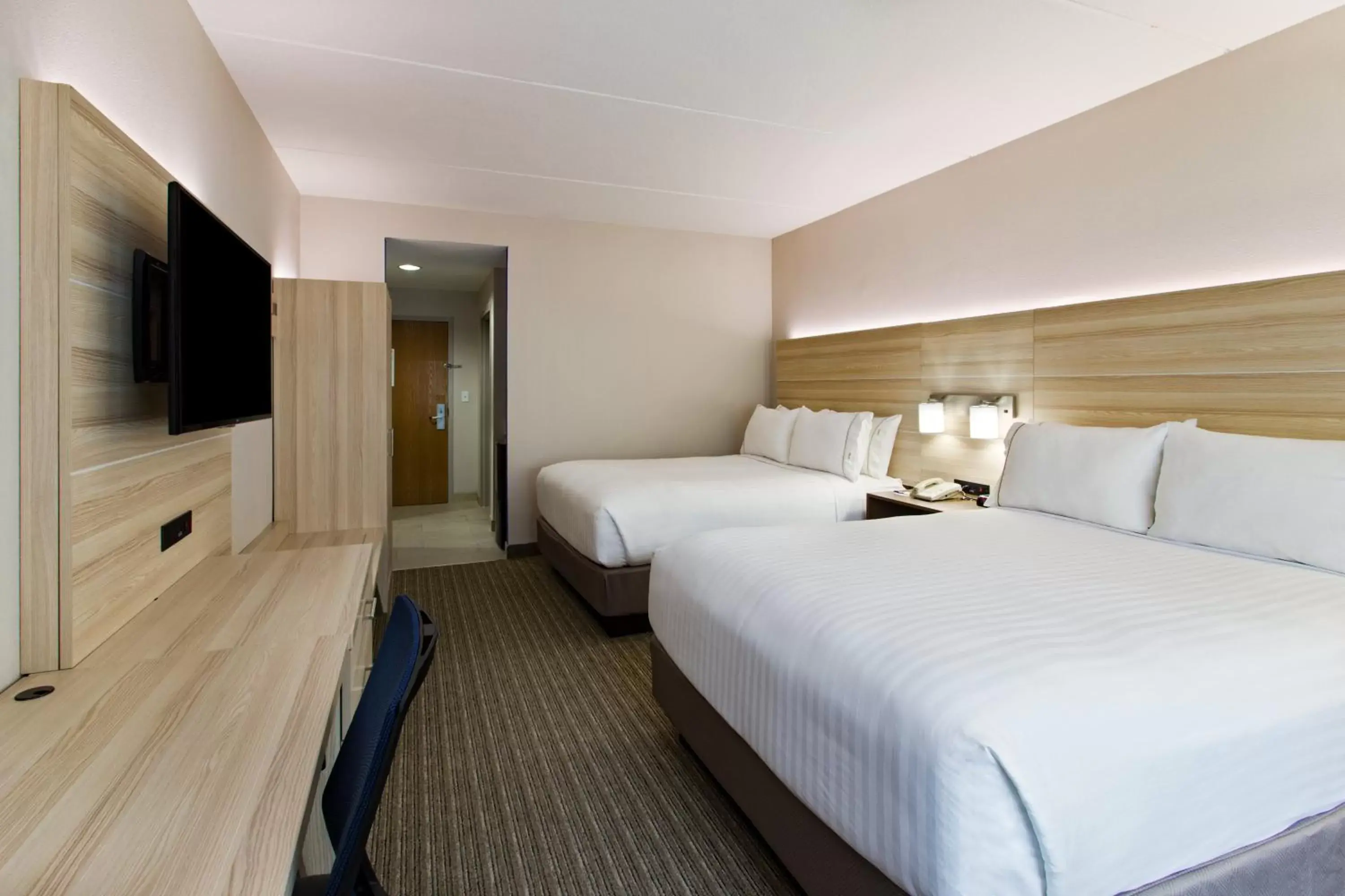 Standard Room in Holiday Inn Express & Suites Tavares by IHG Standard Room in Holiday Inn Express & Suites Tavares by IHG