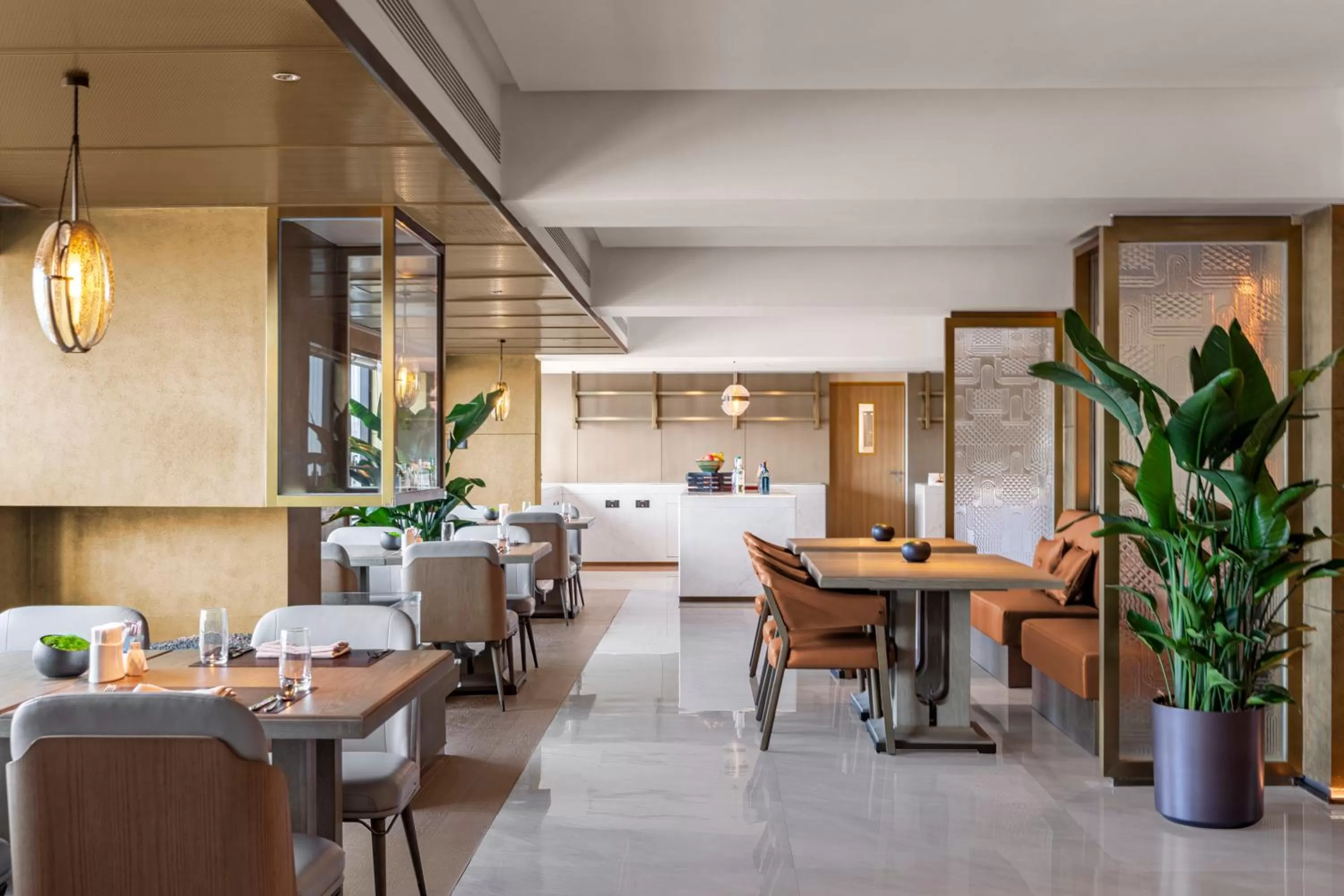 Lounge or bar in Swissotel Beijing Hong Kong Macau Center