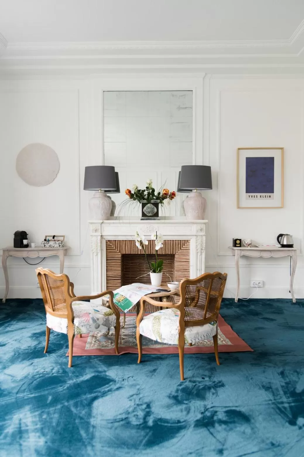 Seating area in Le Passagran