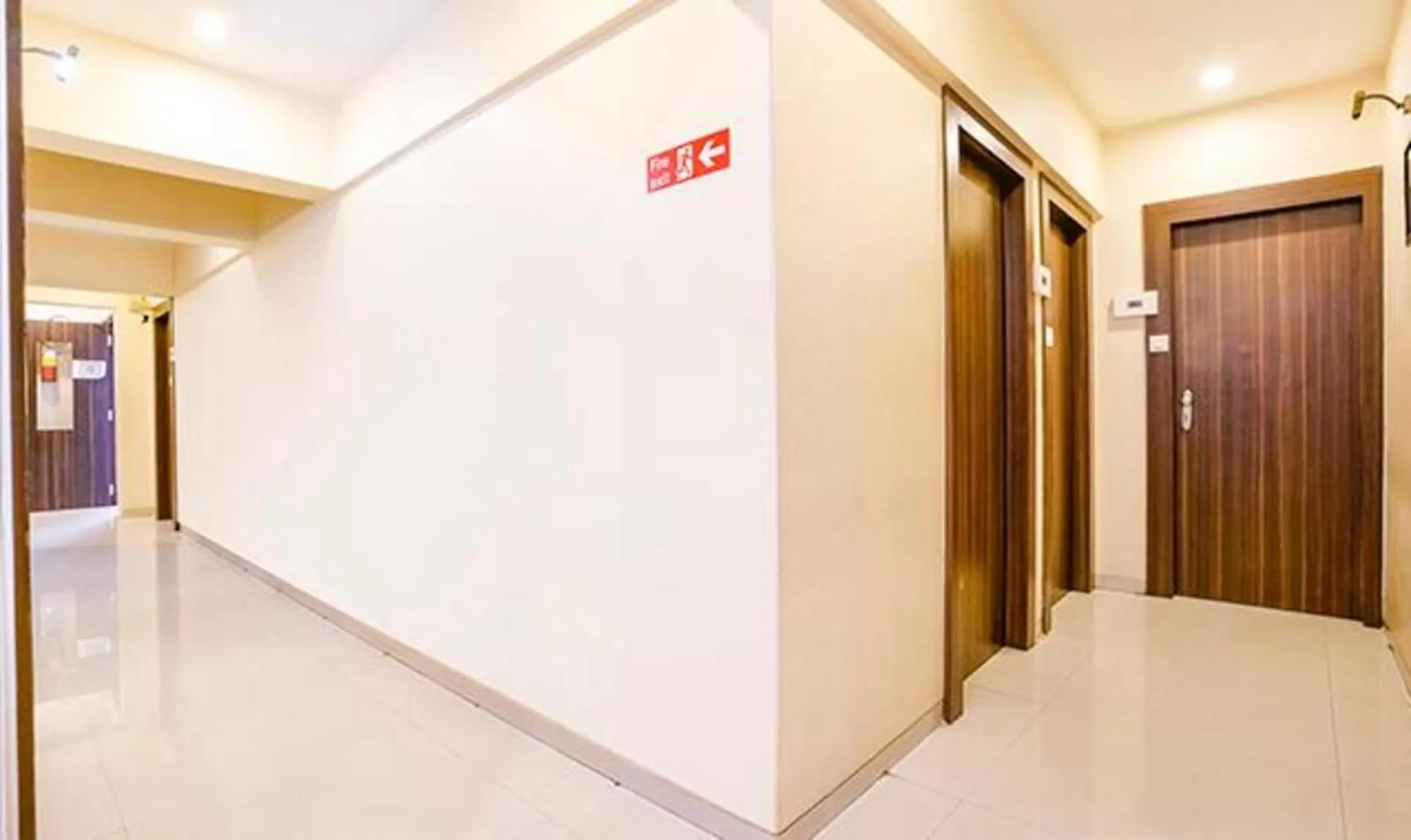 Lobby or reception in SriKrishna Paradise Hotel Thane Navi Mumbai