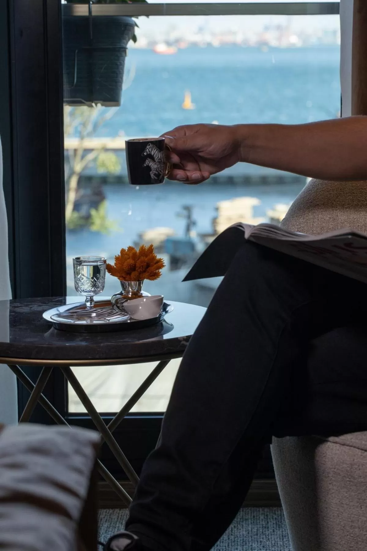 Seating area in Tonight Hotel Port