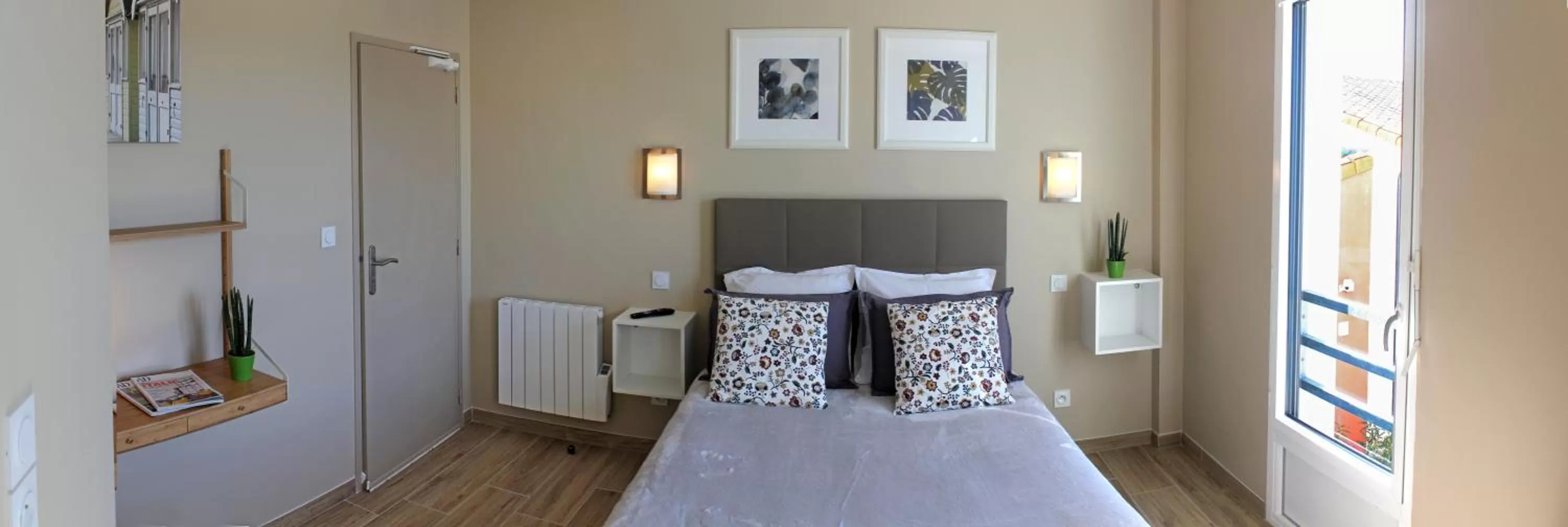 Photo of the whole room, Bed in Hôtel Le Printemps