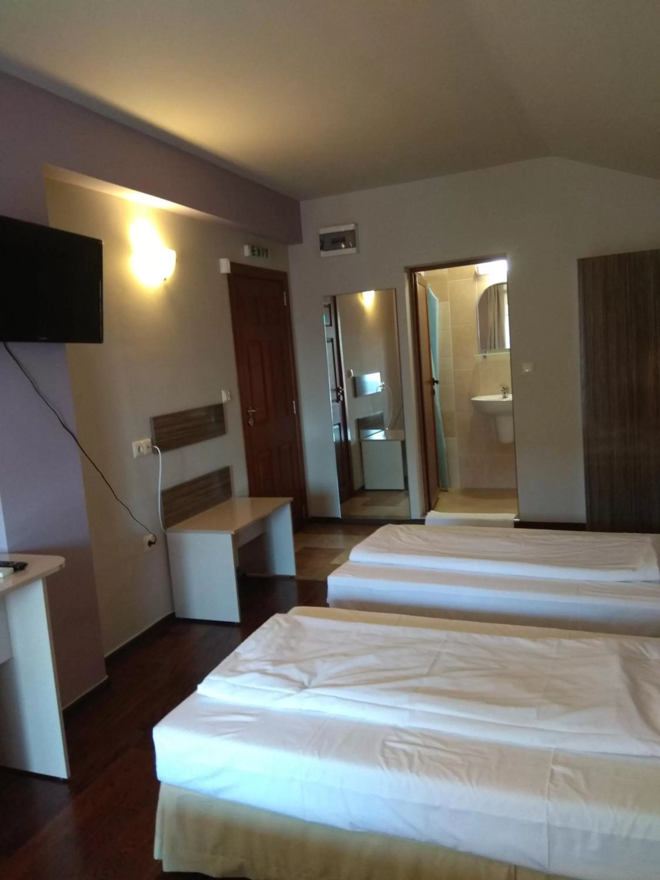 Roots Hotel and Wine Bar