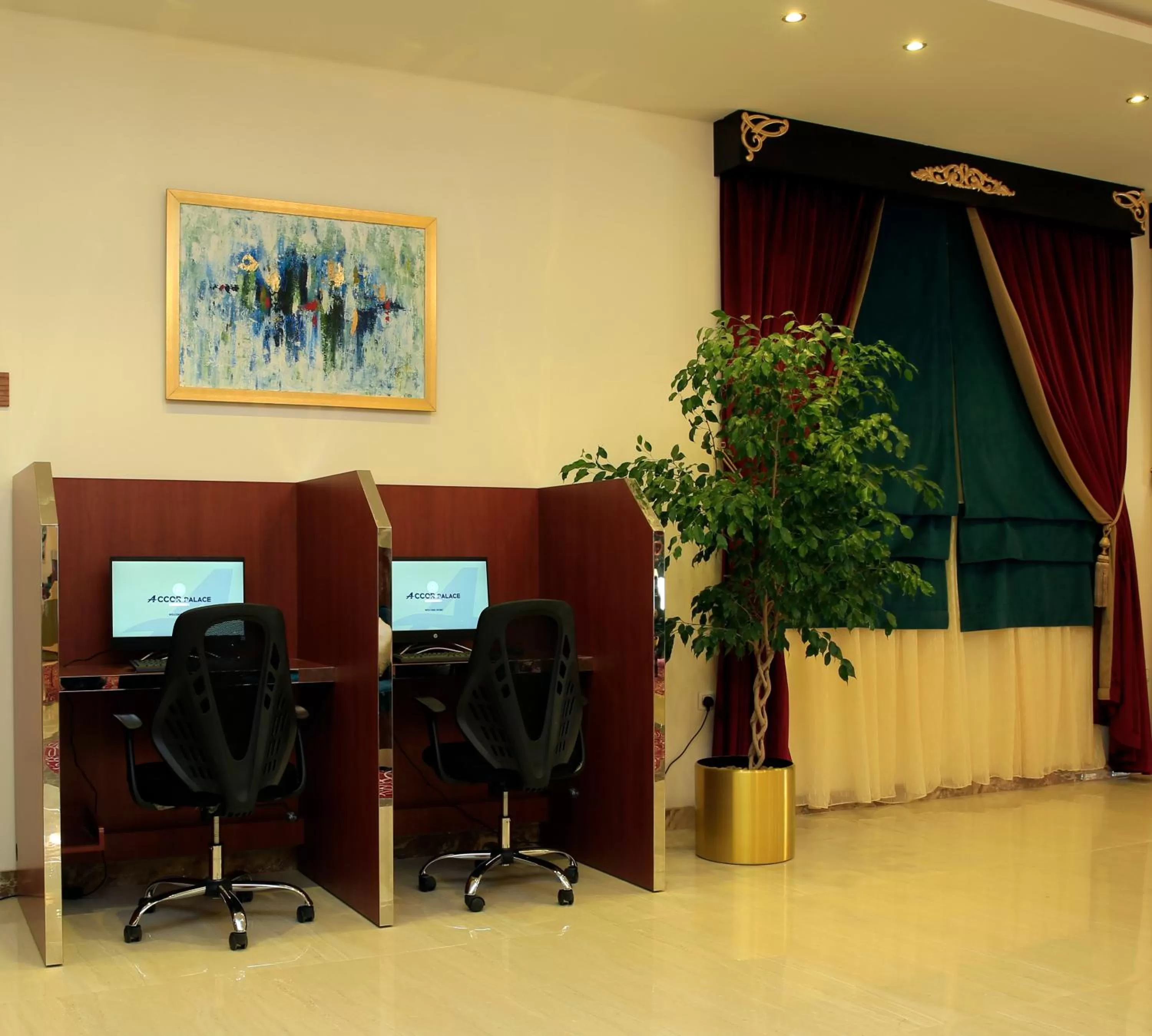 Business facilities in Innyar Hotel