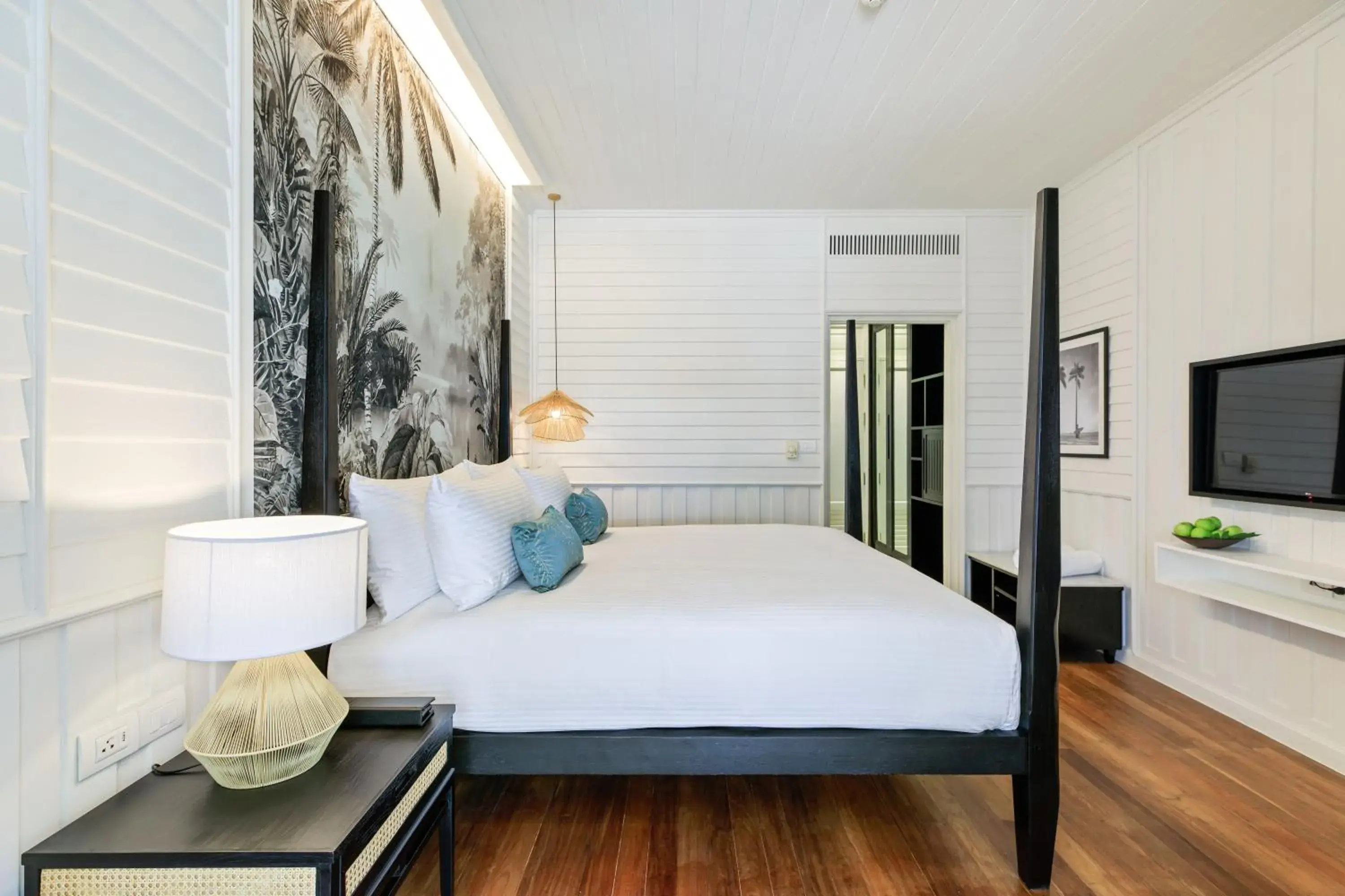 Superior Pool View Balcony 1 King in OUTRIGGER Koh Samui Beach Resort - SHA Extra Plus Superior Pool View Balcony 1 King in OUTRIGGER Koh Samui Beach Resort - SHA Extra Plus