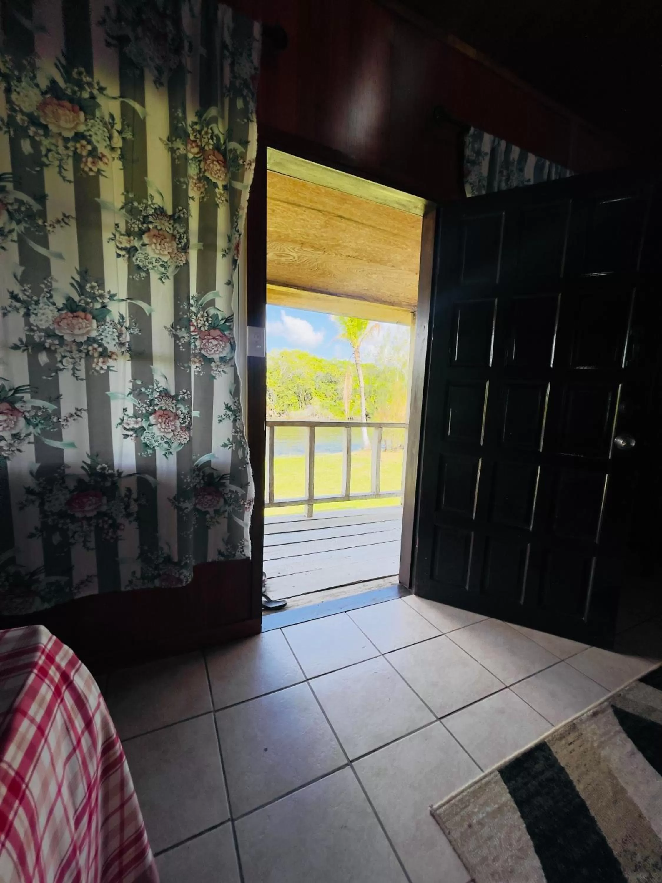 Balcony/Terrace, TV/Entertainment Center in Lamanai Riverside Retreat