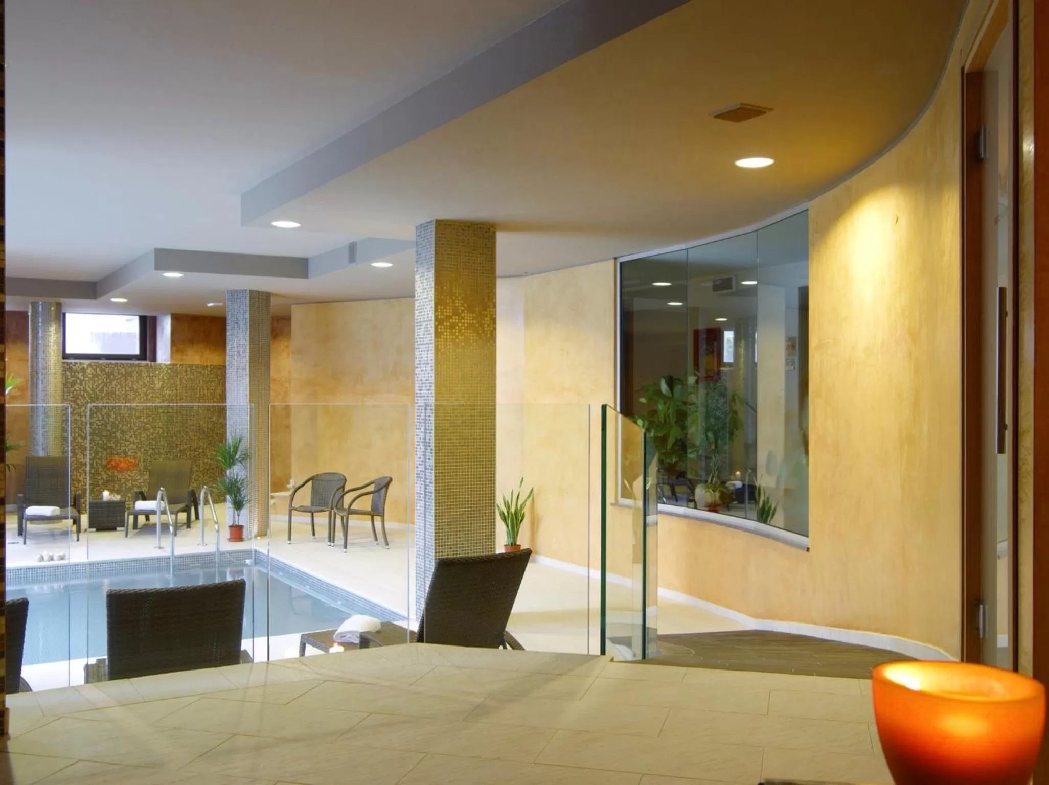 Swimming pool, Kitchen/Kitchenette in Hotel Natura