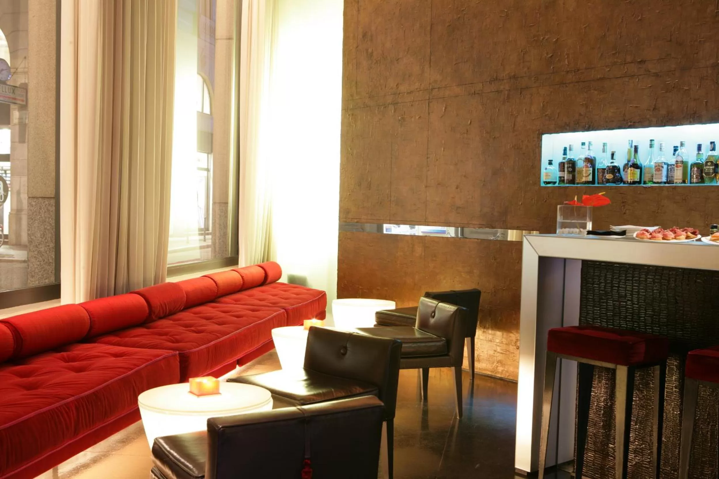 Lounge or bar in Sina The Gray