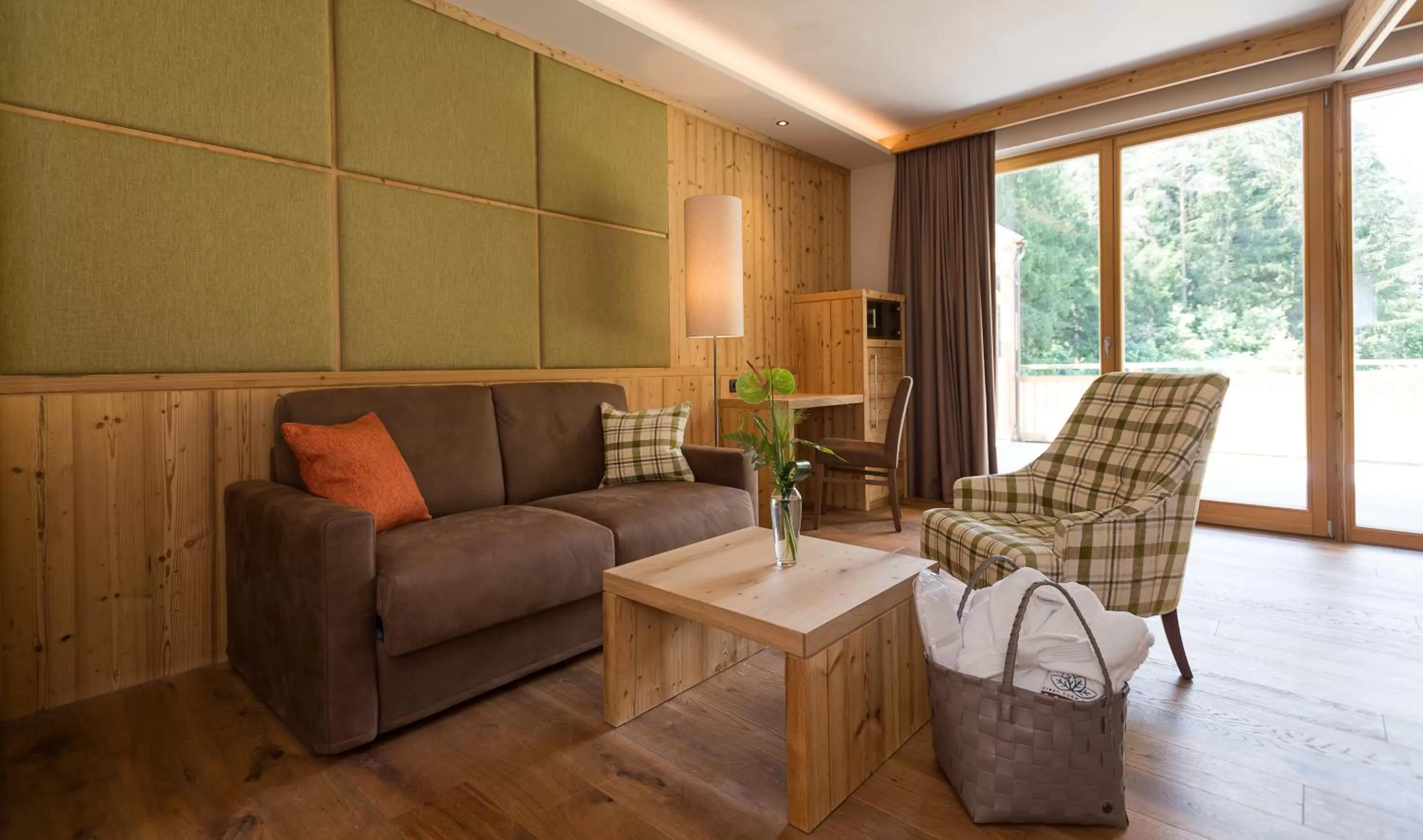 Day in Hotel Weiher Green Lake