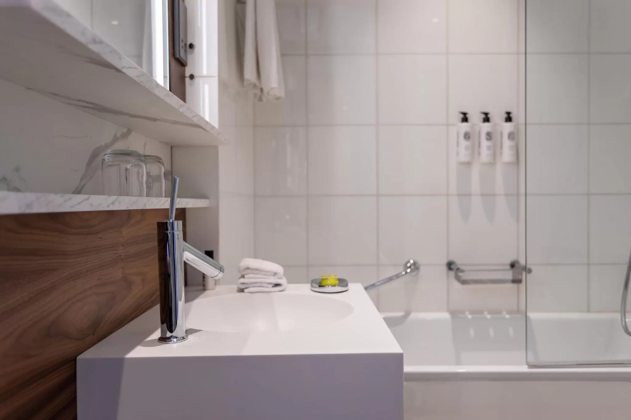 Bathroom in InterContinental Paris Champs Elysées Etoile by IHG