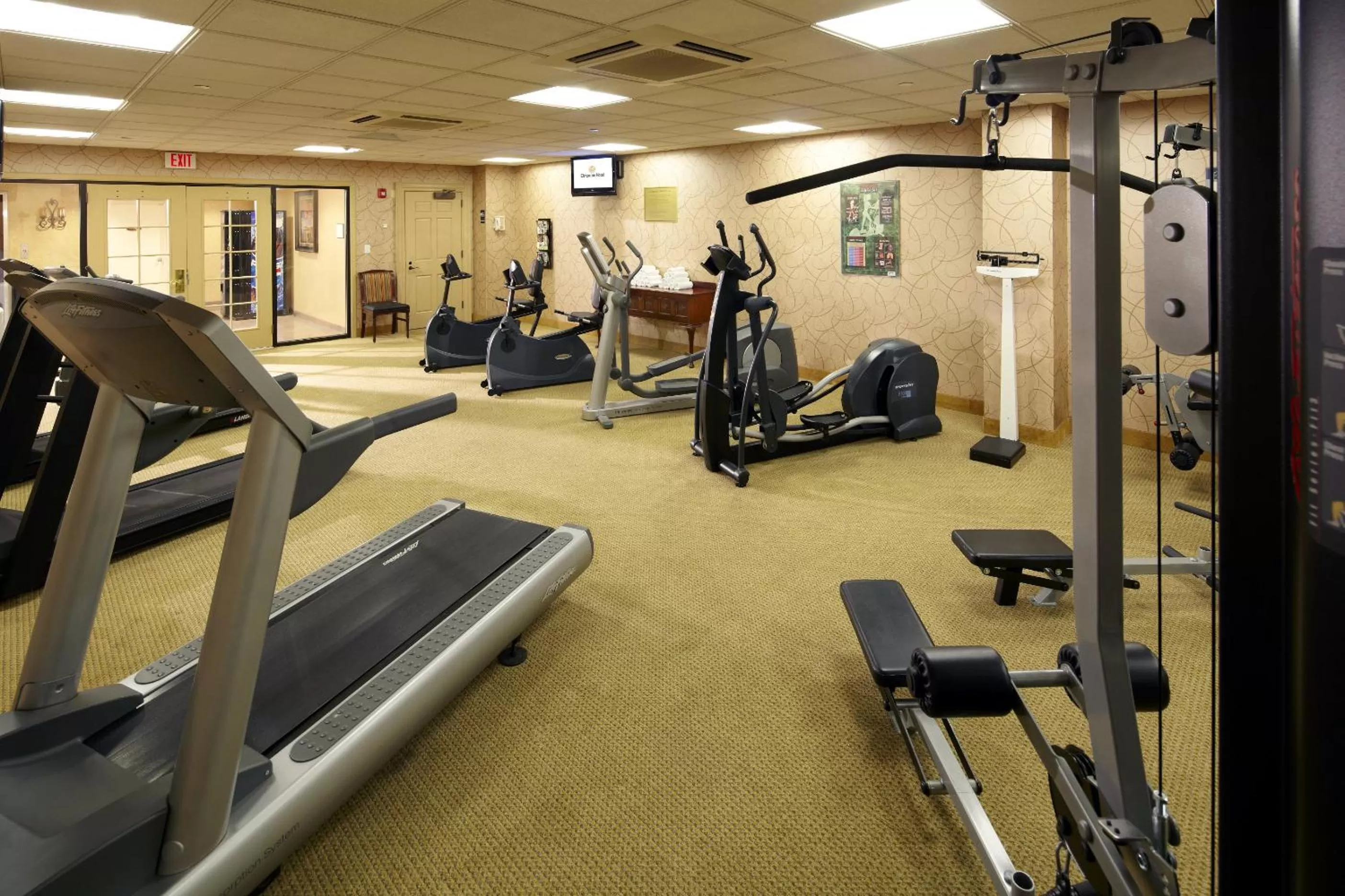 Fitness centre/facilities in Clinton Inn Hotel Tenafly