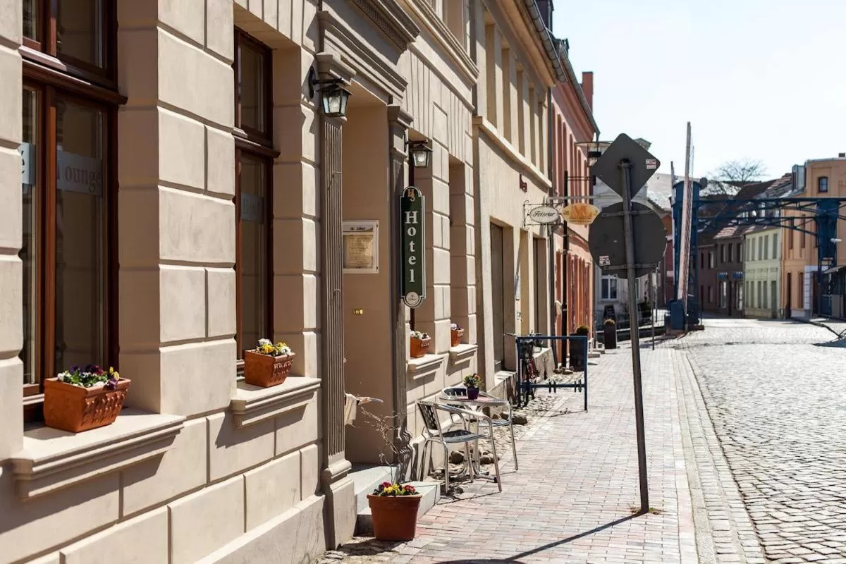 Patio in Hotel Haus Sajons