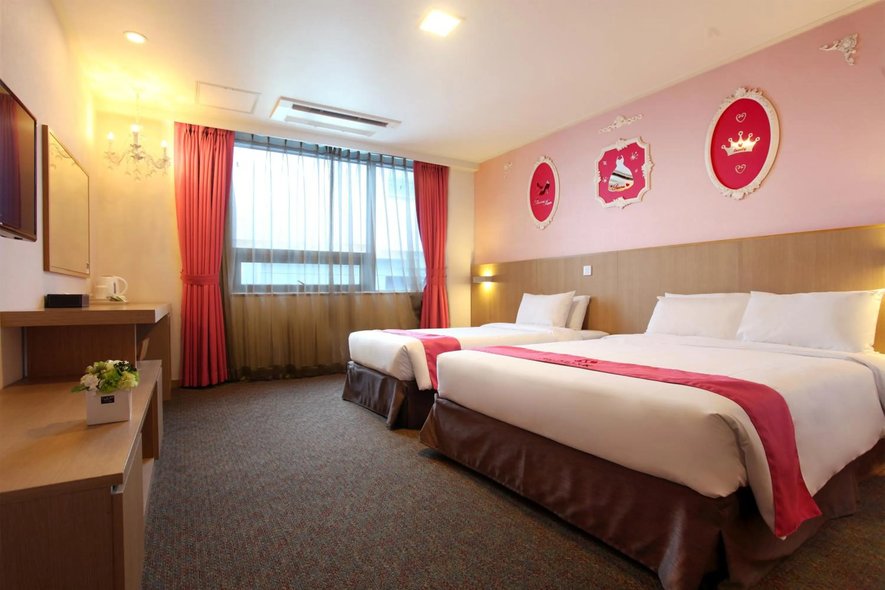 Bedroom, Bed in Hotel Skypark Jeju 1 Newly renovated