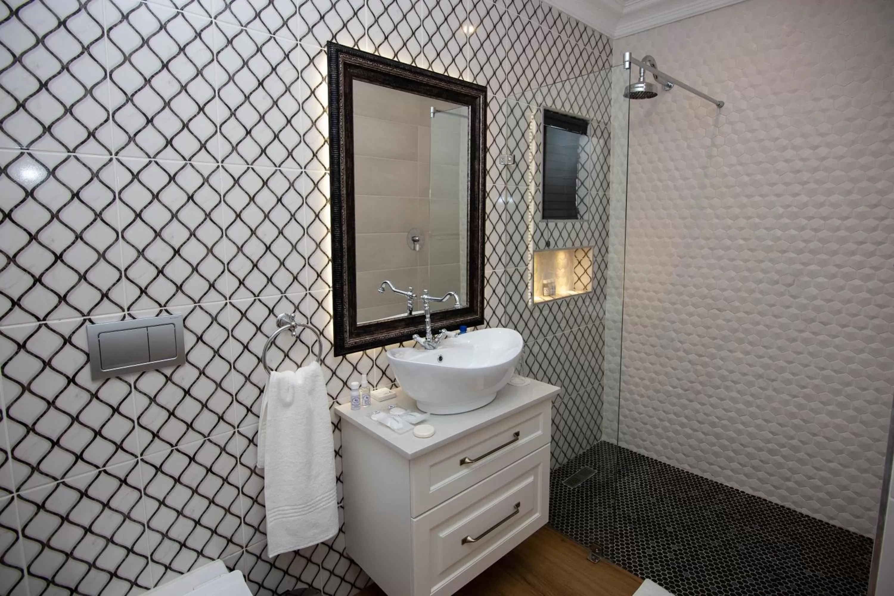 Shower in Milner House Kimberley