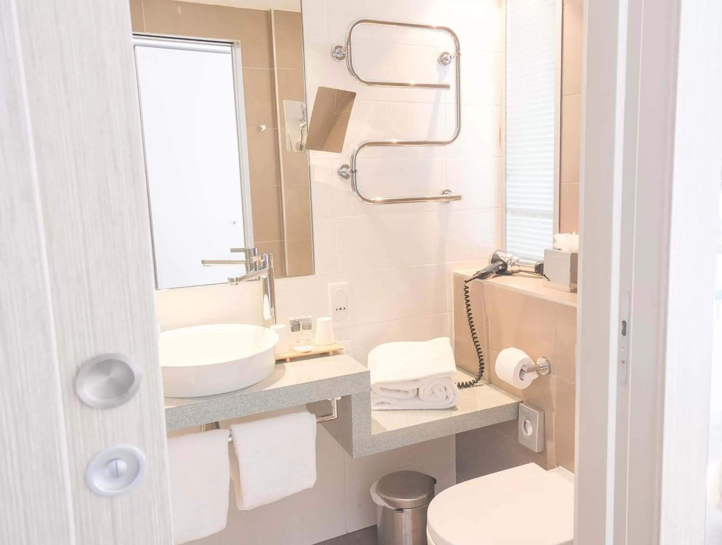 Double Room with Balcony and Garden View in Thalazur Carnac - Hôtel & Spa Double Room with Balcony and Garden View in Thalazur Carnac - Hôtel & Spa