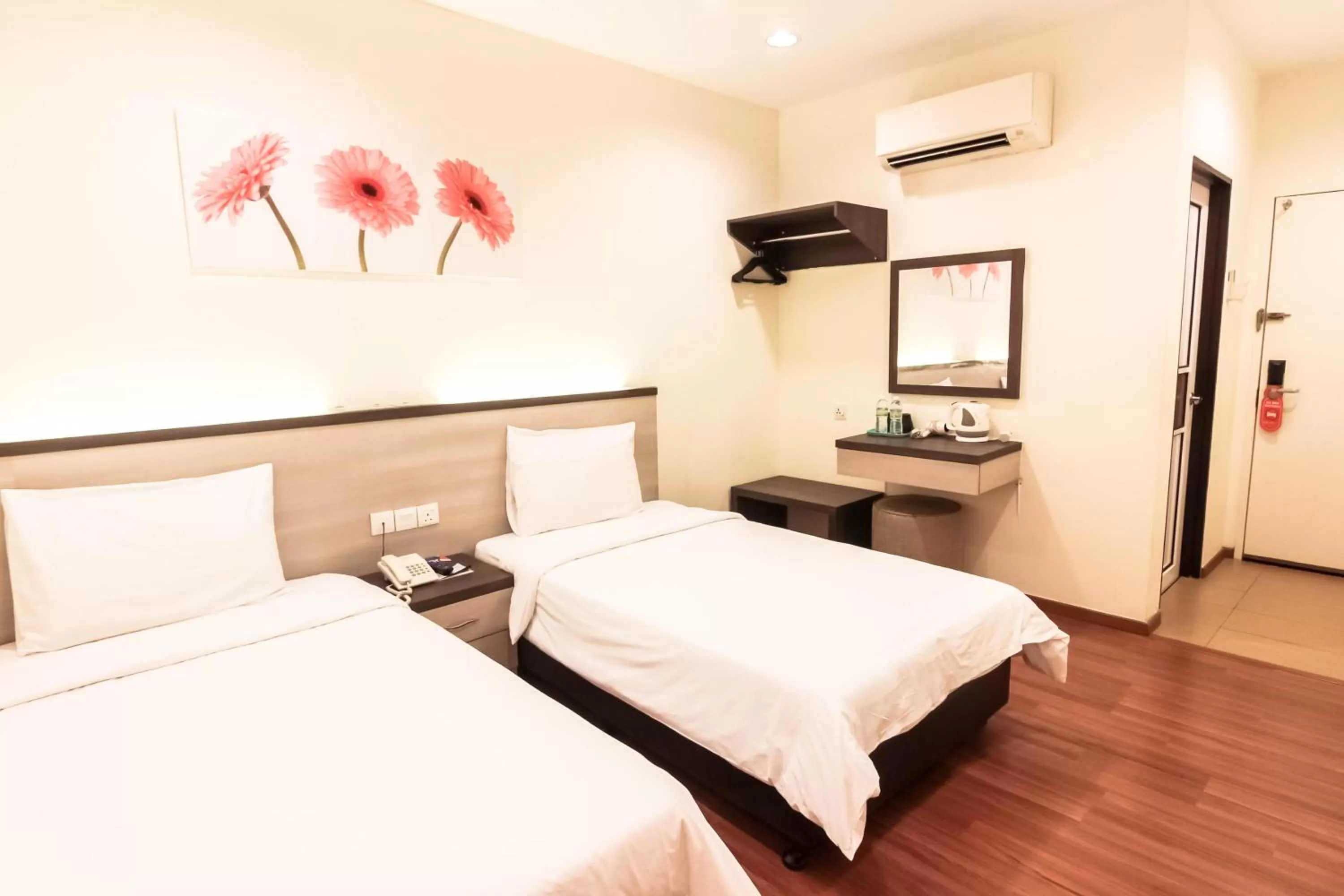 Bedroom, Bed in Sunflower Hotel Malacca