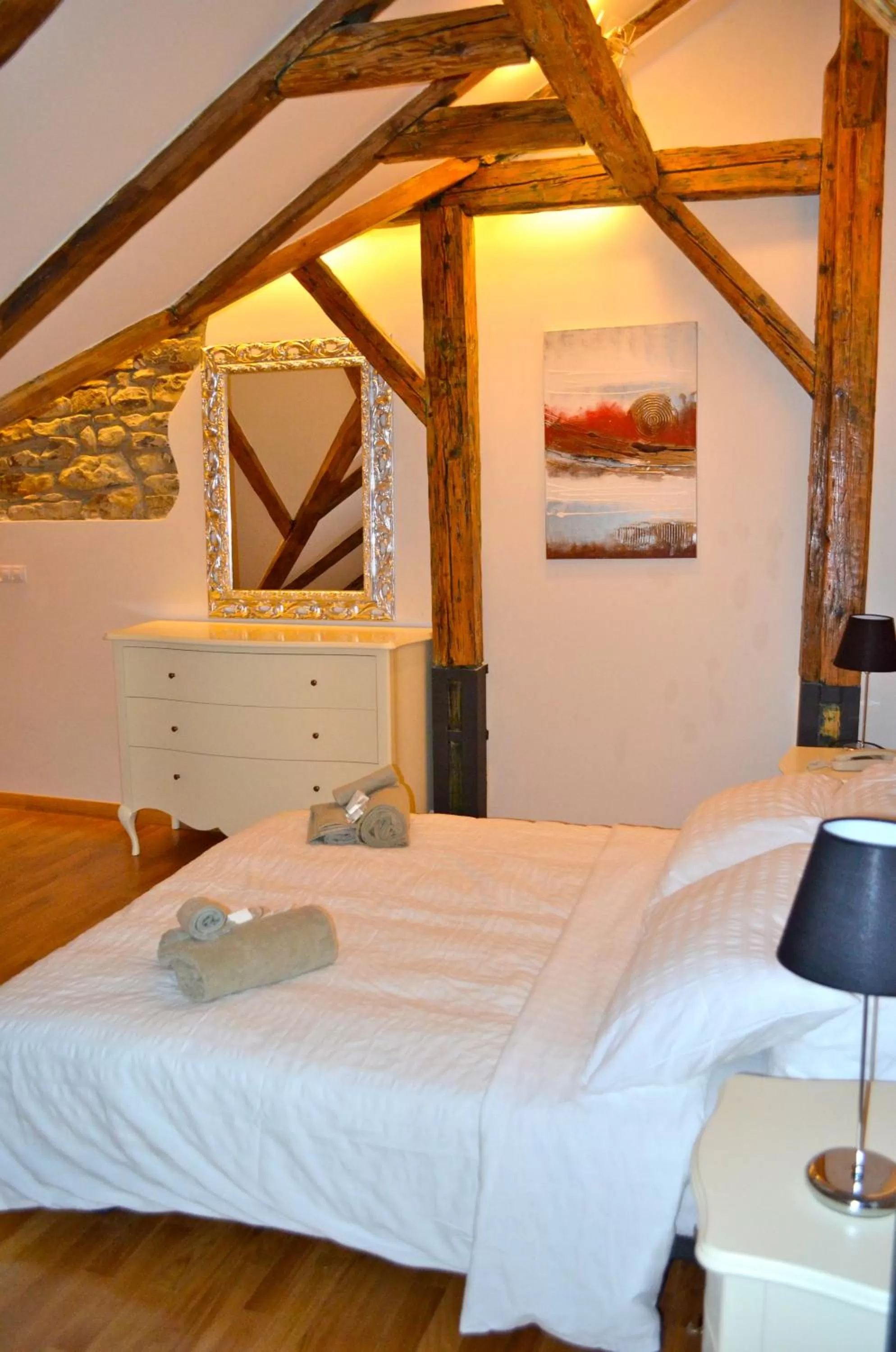 Bedroom, Bed in Dolce Vita Suites Boutique