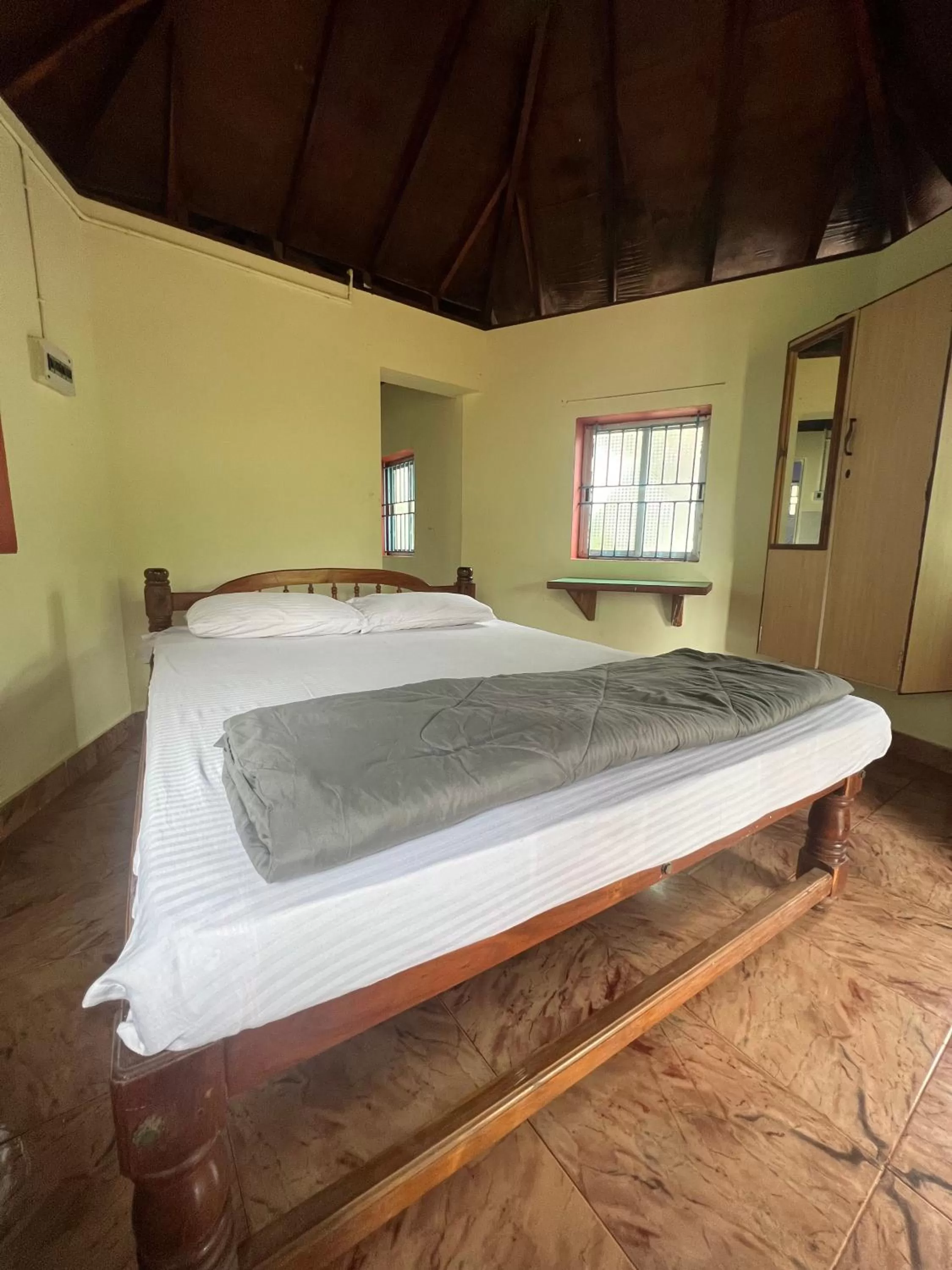 Bed in MID BEACH STAY Gokarna