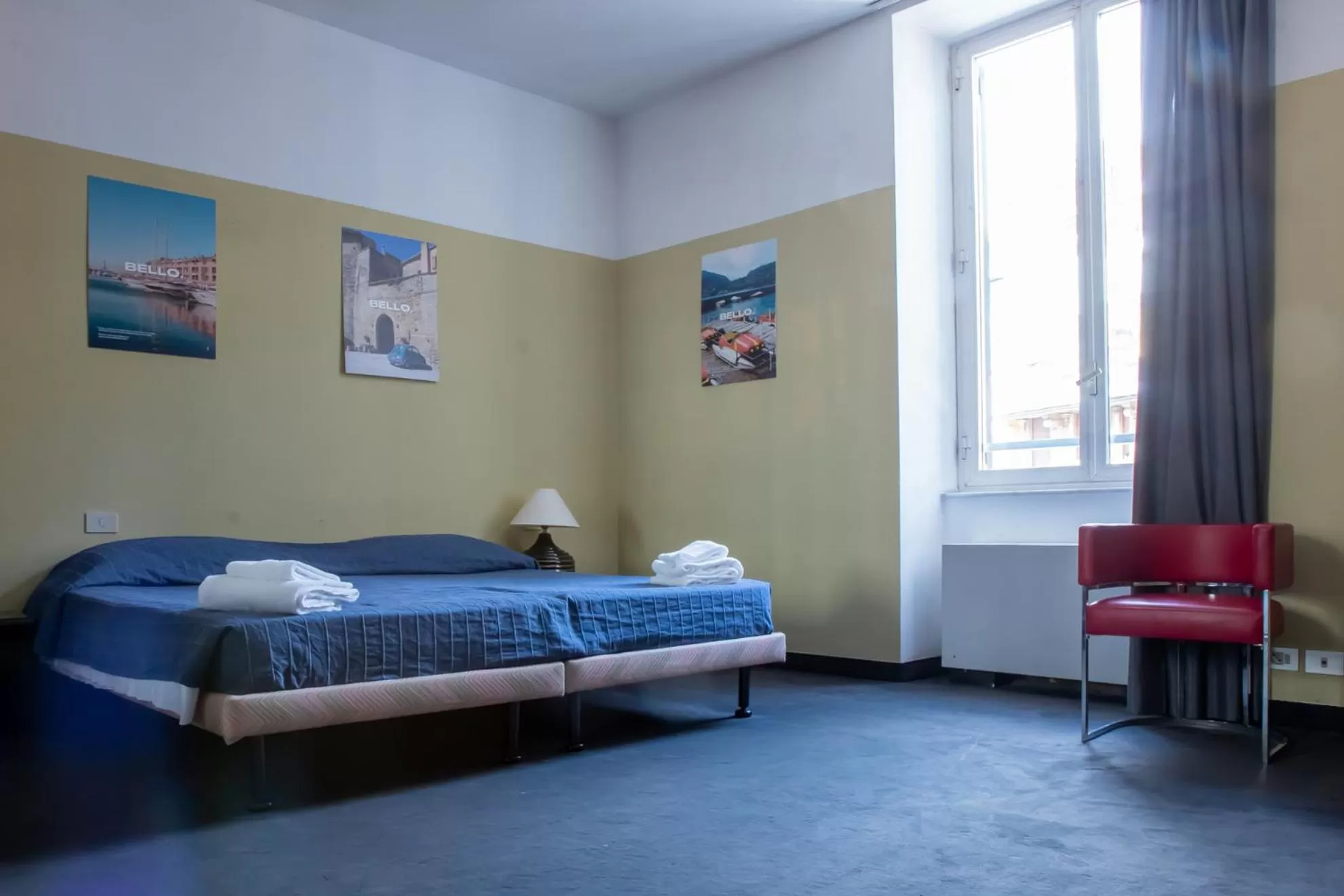 Photo of the whole room, Bed in Hotel Britannia