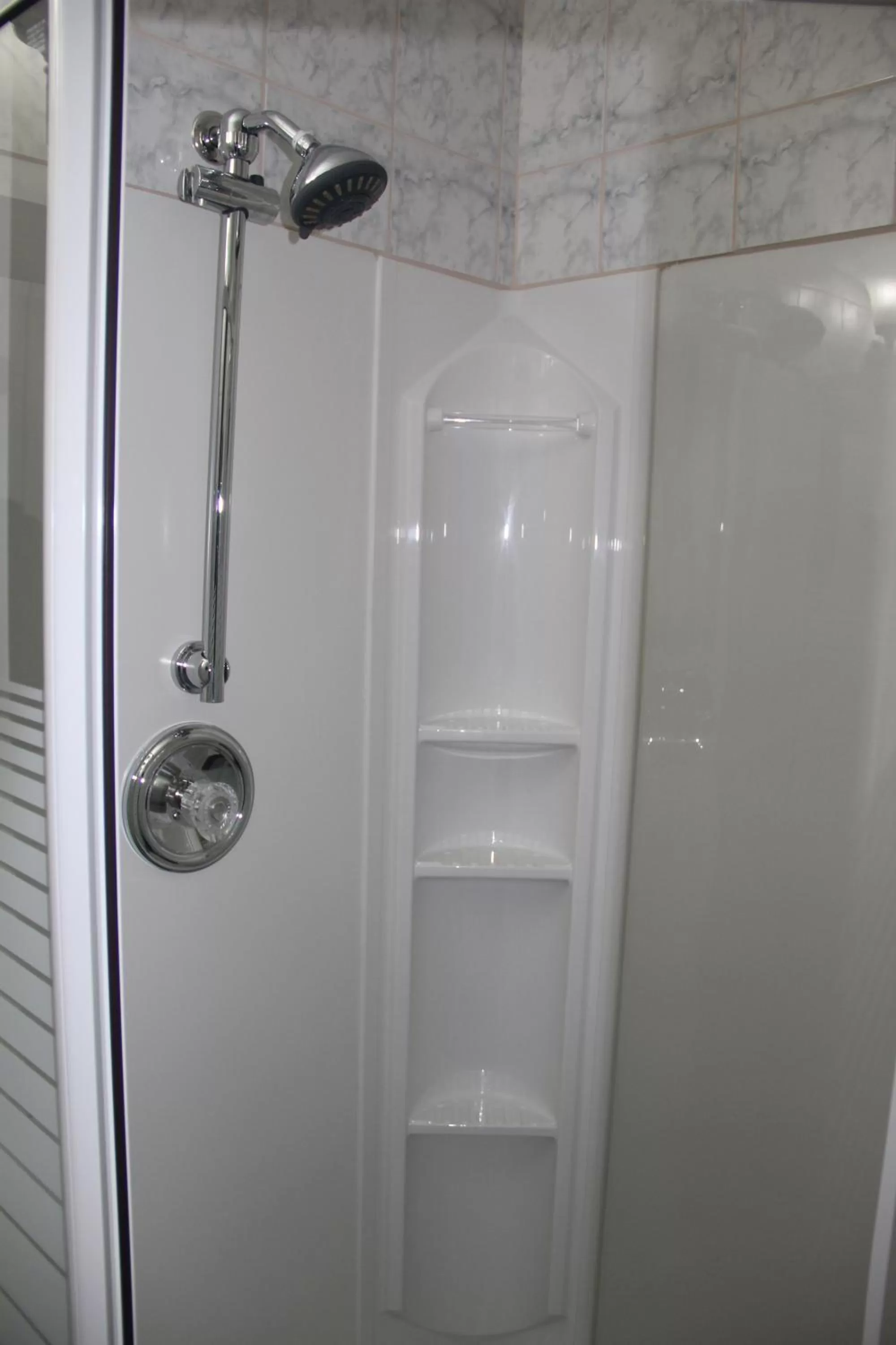 Perth Plaza Inn & Suites