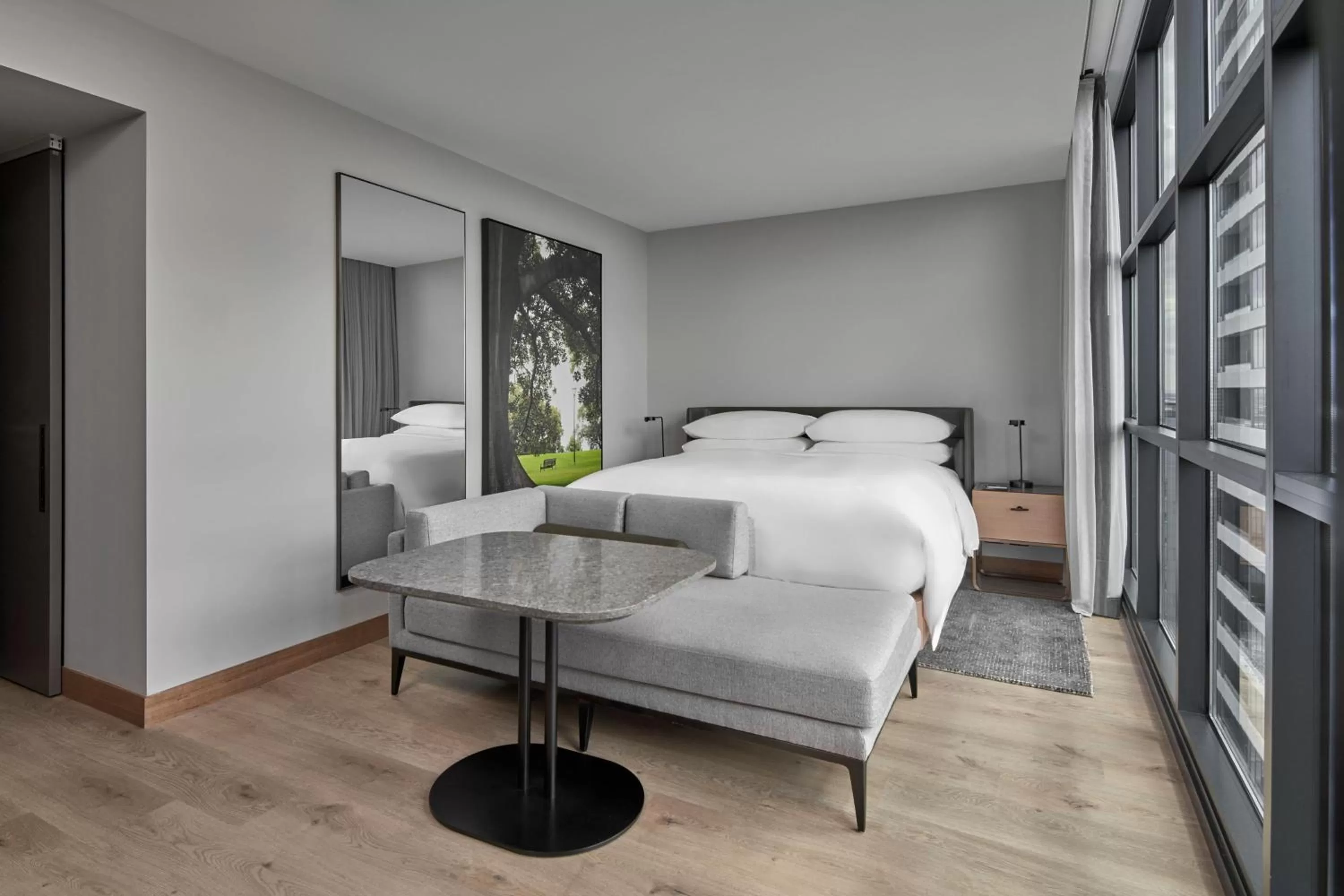 Photo of the whole room, Bed in Courtyard by Marriott Melbourne Flagstaff Gardens