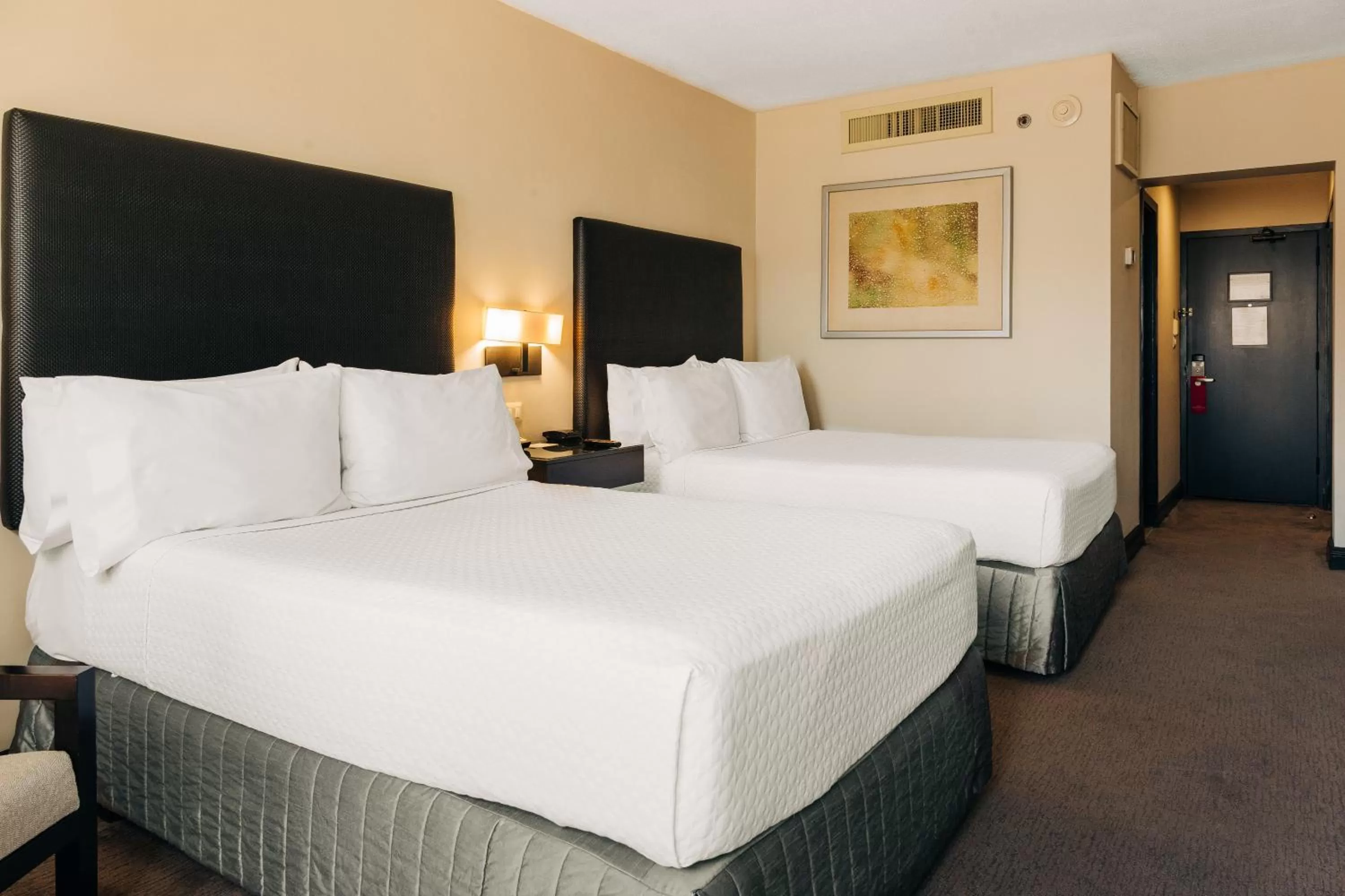 Photo of the whole room, Bed in Hilton San Salvador