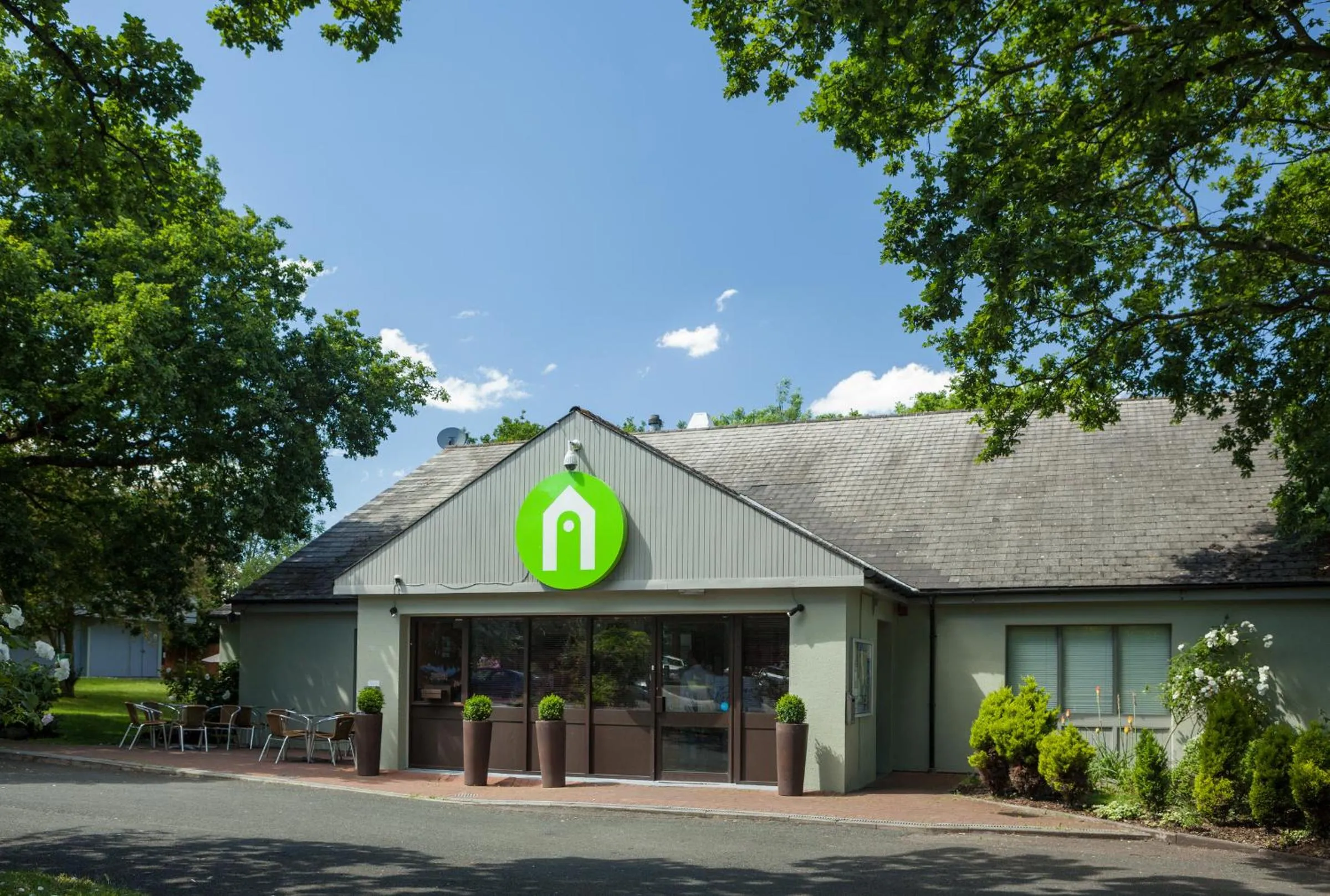 Facade/entrance in Campanile Hotel - Basildon - East of London