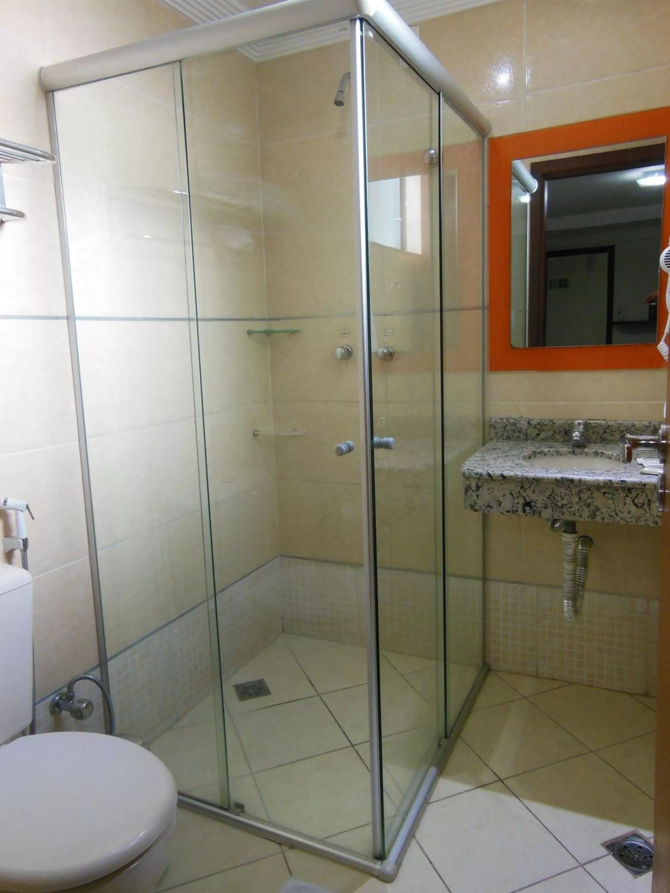 Shower, Bathroom in Alfa Plaza Hotel