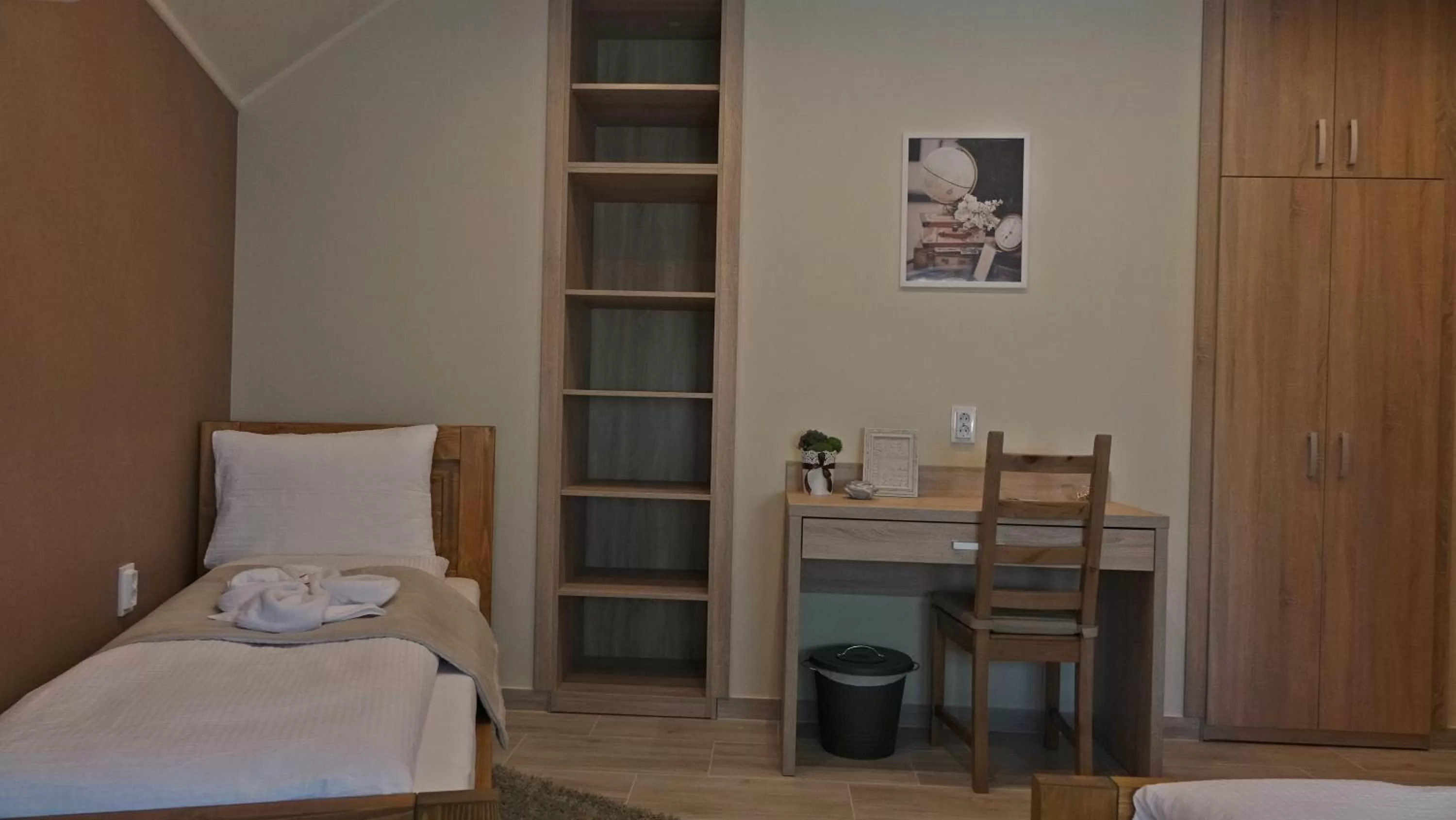 Bed in Alice Panzió Gold