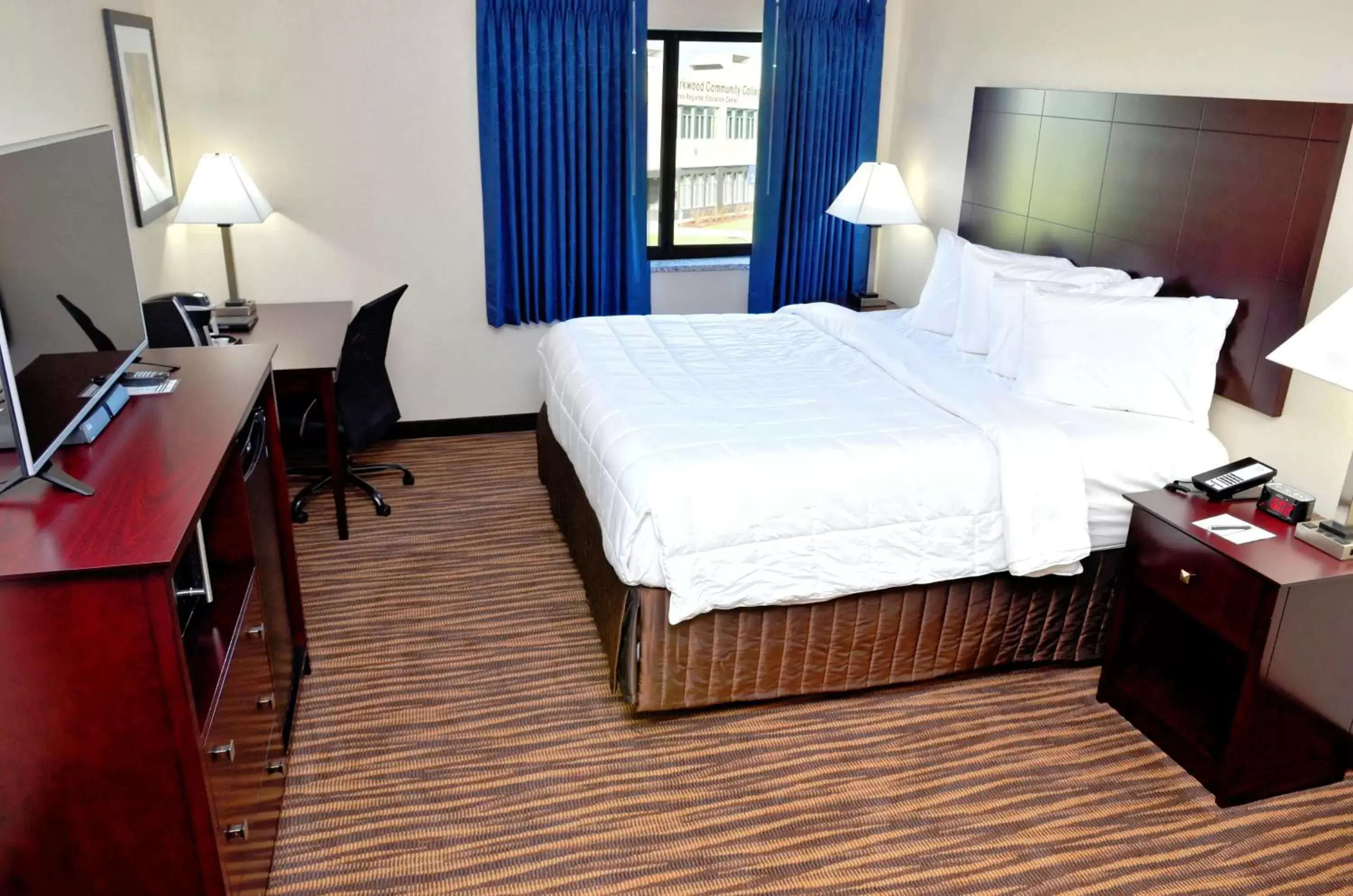 Standard King Room in Cobblestone Inn & Suites - Monticello Standard King Room in Cobblestone Inn & Suites - Monticello