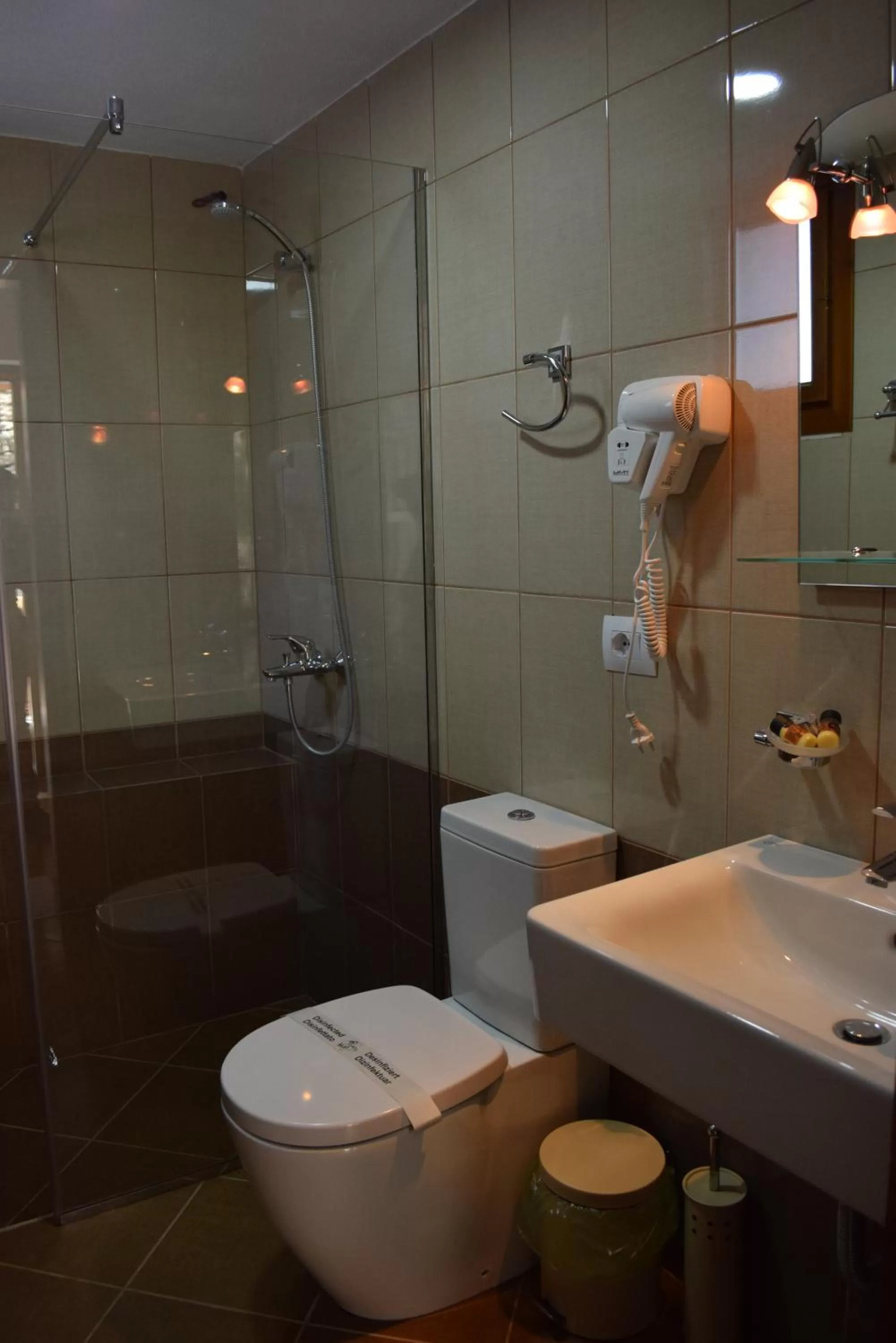 Bathroom in Hotel Gjirokastra