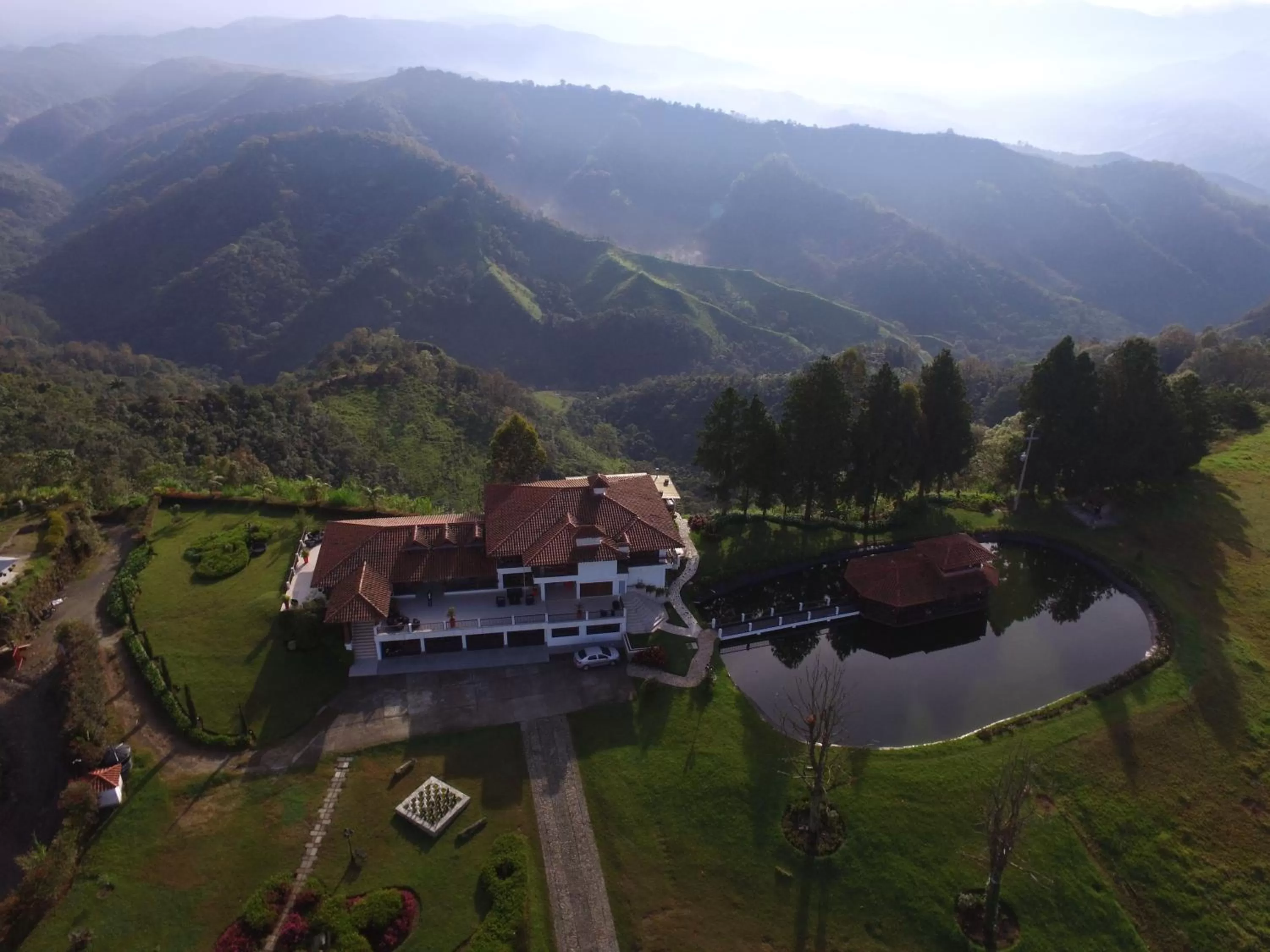 Property building, Bird's-eye View in Hotel Reserva Monarca