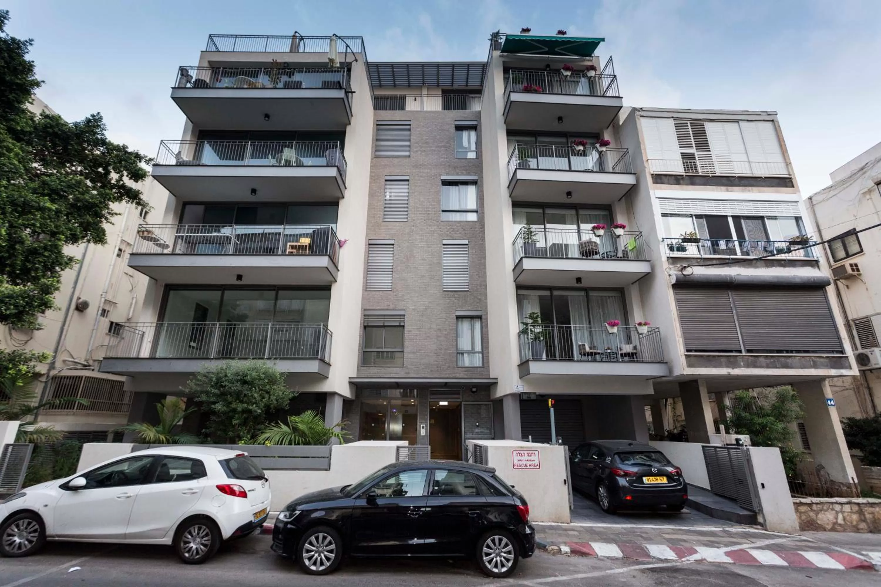 Property Building in Emilia TLV