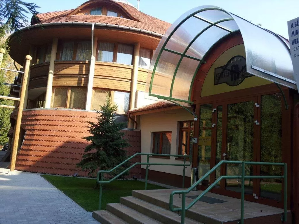 Facade/entrance in Fenyves Hotel Békéscsaba
