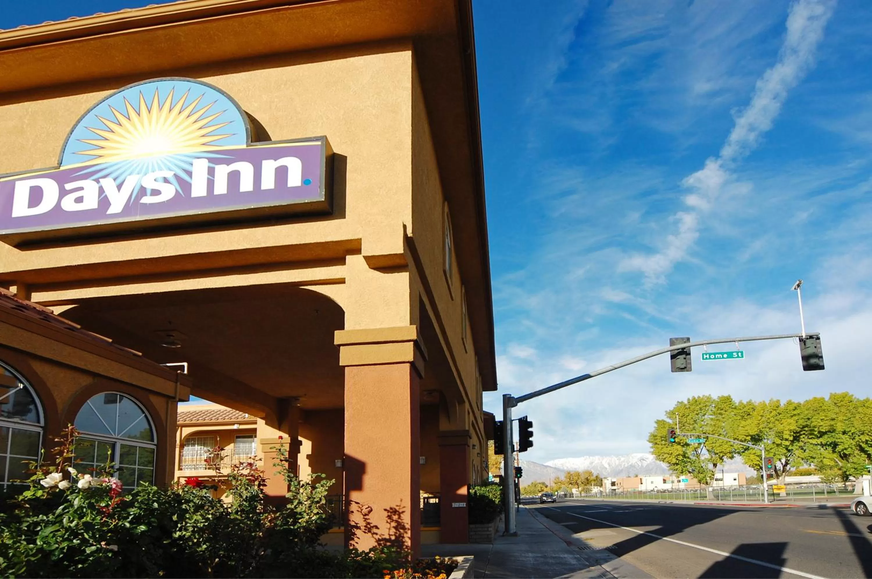 Logo/Certificate/Sign in Days Inn by Wyndham Bishop