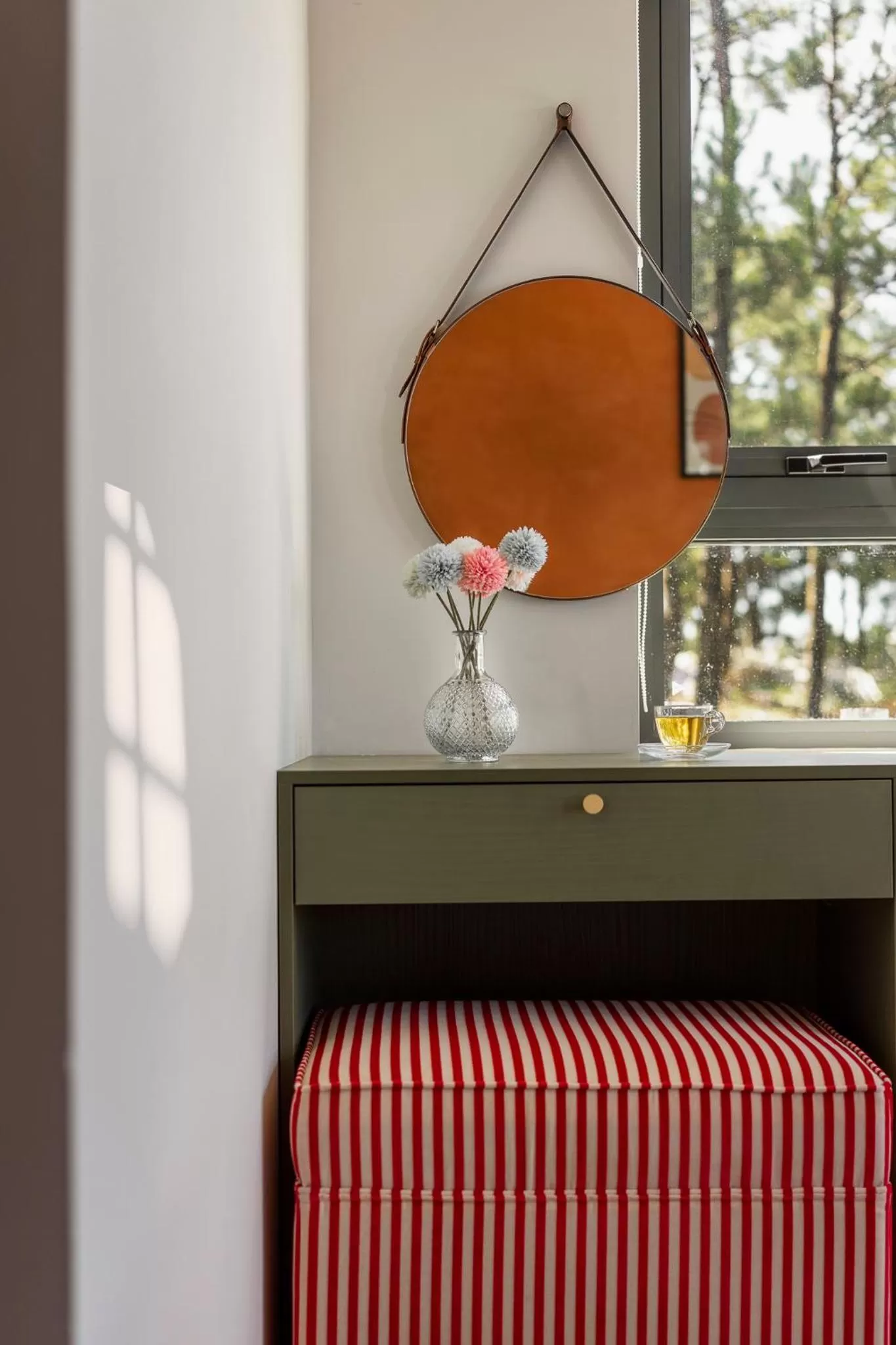 Coffee/tea facilities in De La Sol Villa Dalat