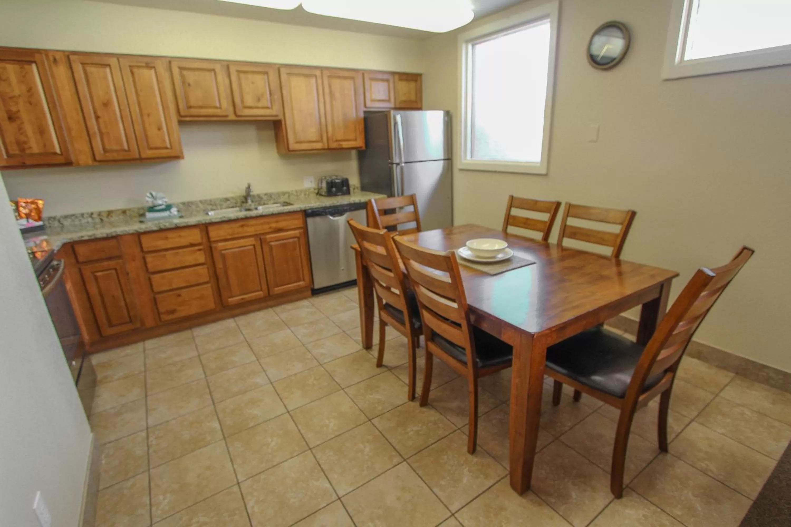 Kitchen or kitchenette, Kitchen/Kitchenette in Multi Resorts at Villas at Southgate