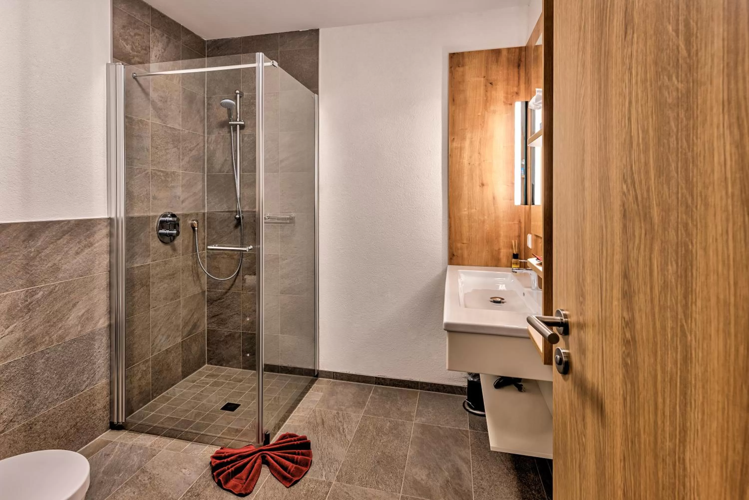 Shower, Bathroom in Hotel & Pension Traumblick