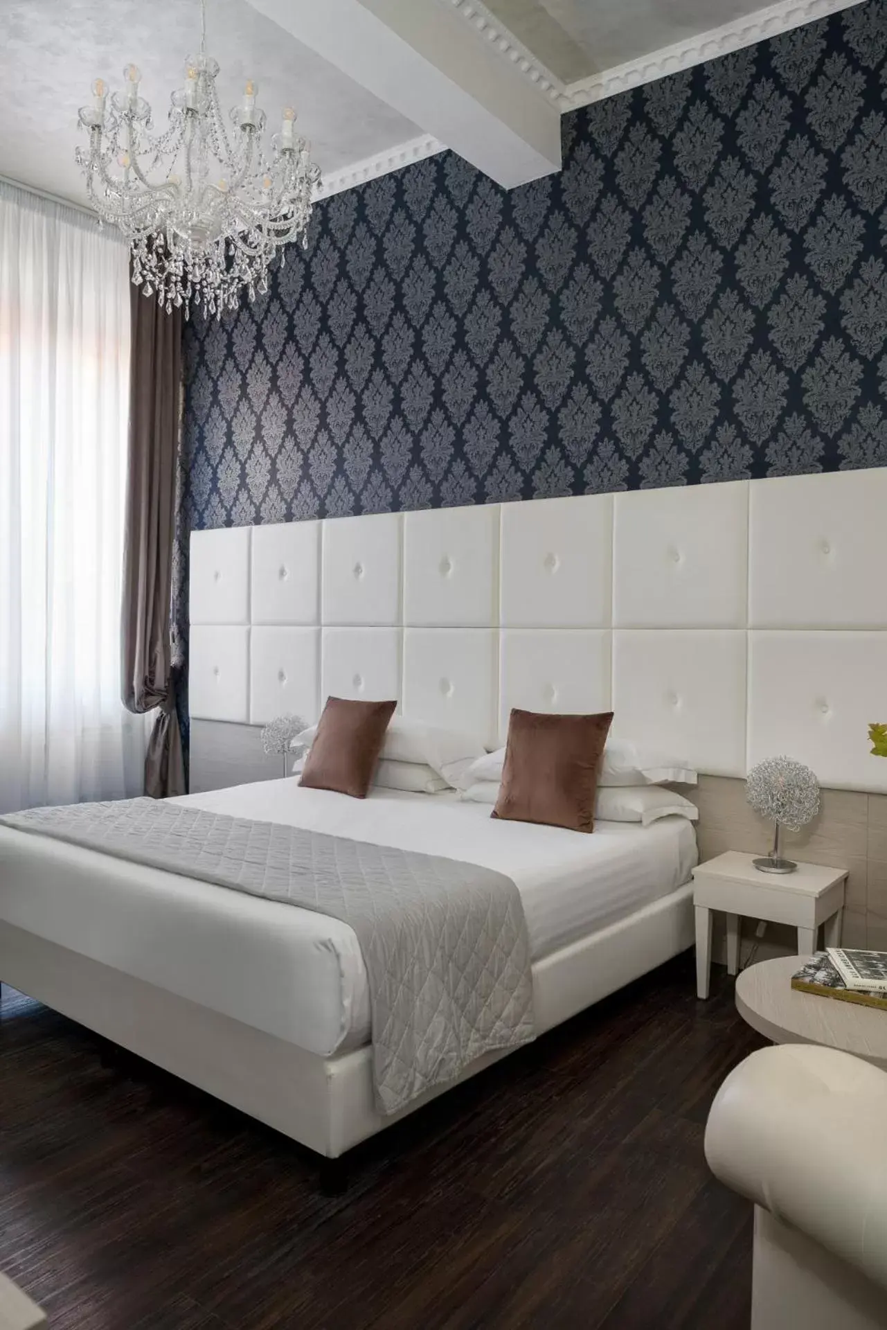 Executive Suite with Jacuzzi in Albergo Rossini 1936 - Small & Charming Executive Suite with Jacuzzi in Albergo Rossini 1936 - Small & Charming