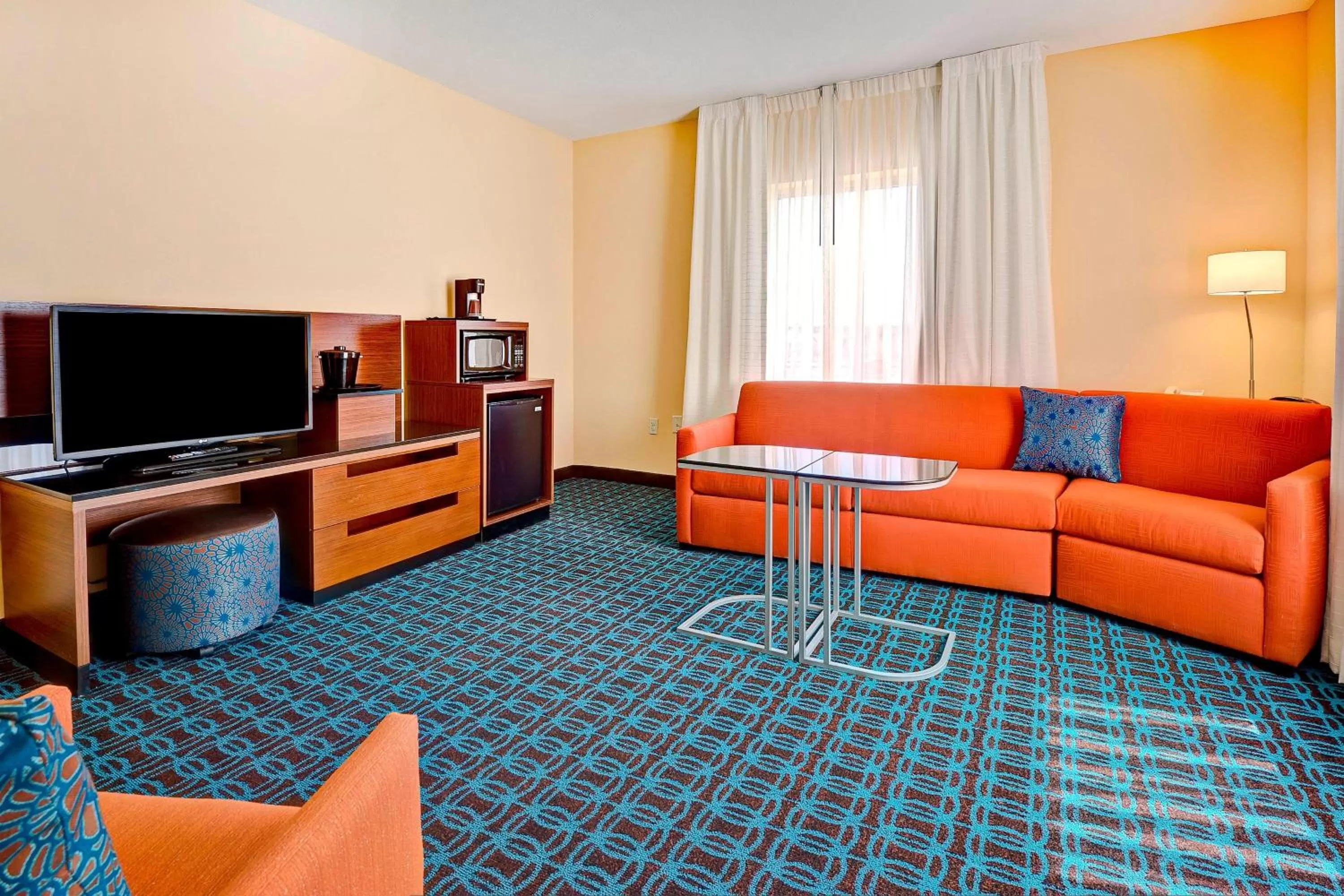 Living room in Fairfield Inn and Suites by Marriott Durham Southpoint