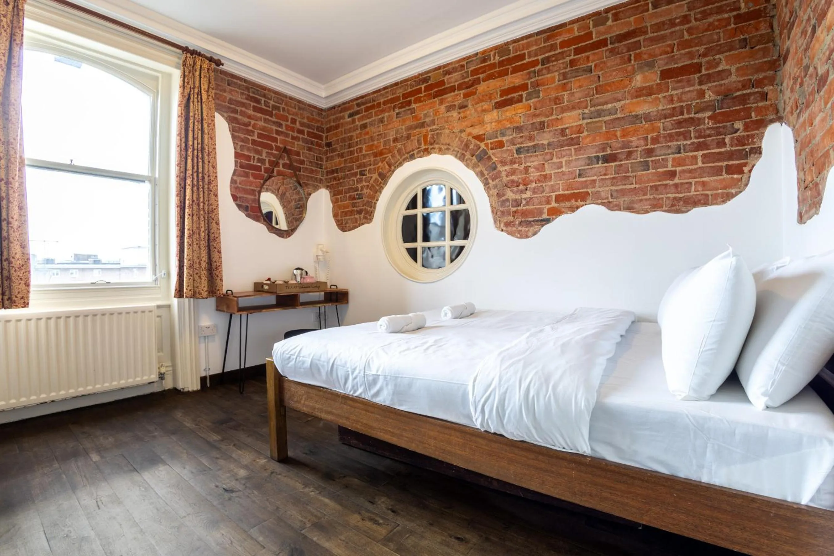 Bed in Palmers Lodge Swiss Cottage