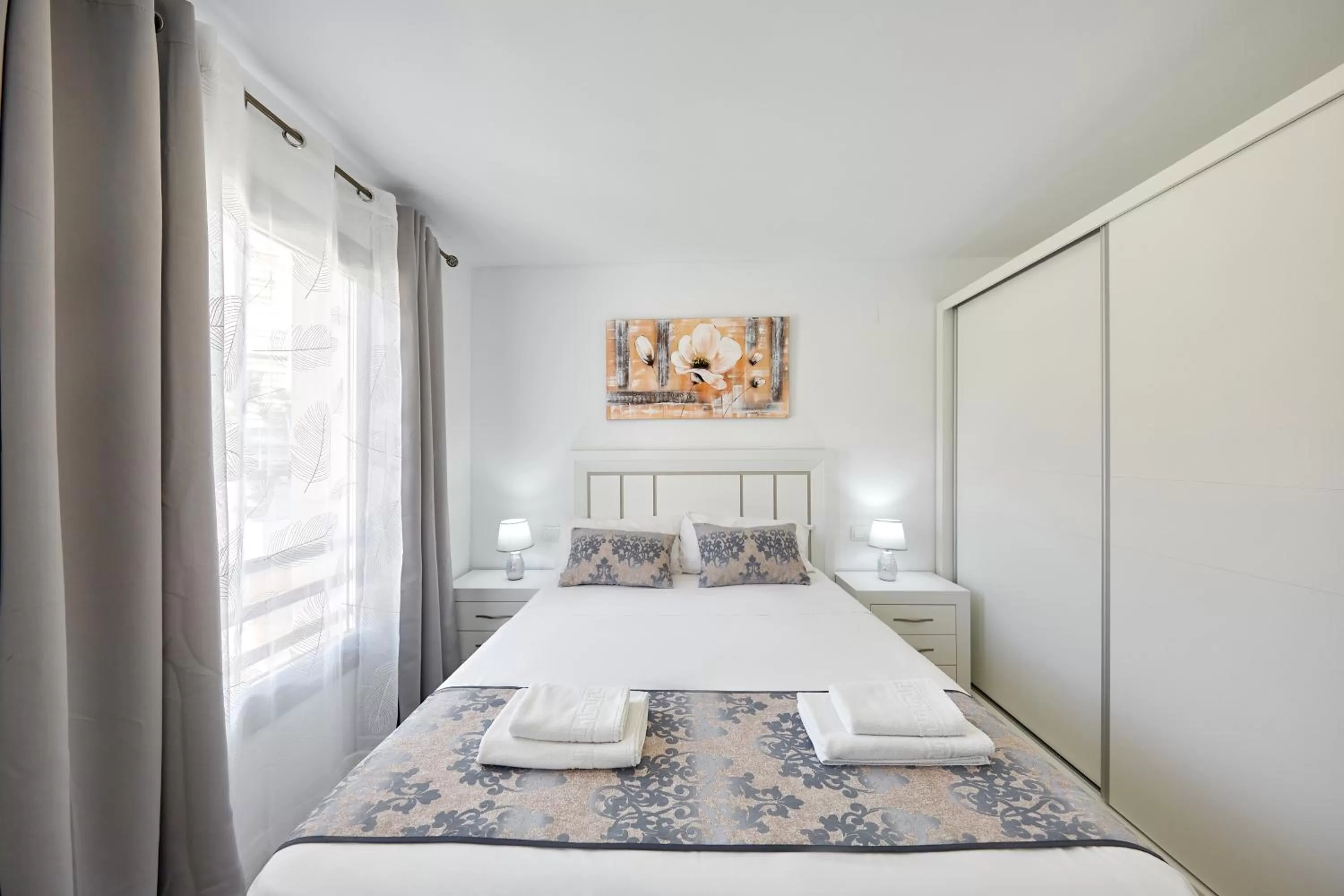 Bed in Sonrisa Deluxe Apartments, Levante