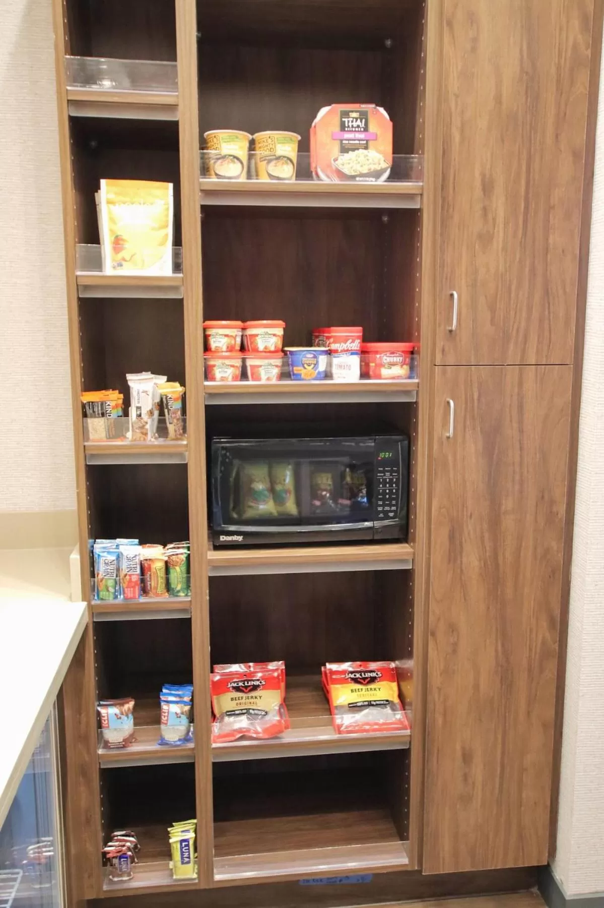 Restaurant/places to eat in Hampton Inn Lead