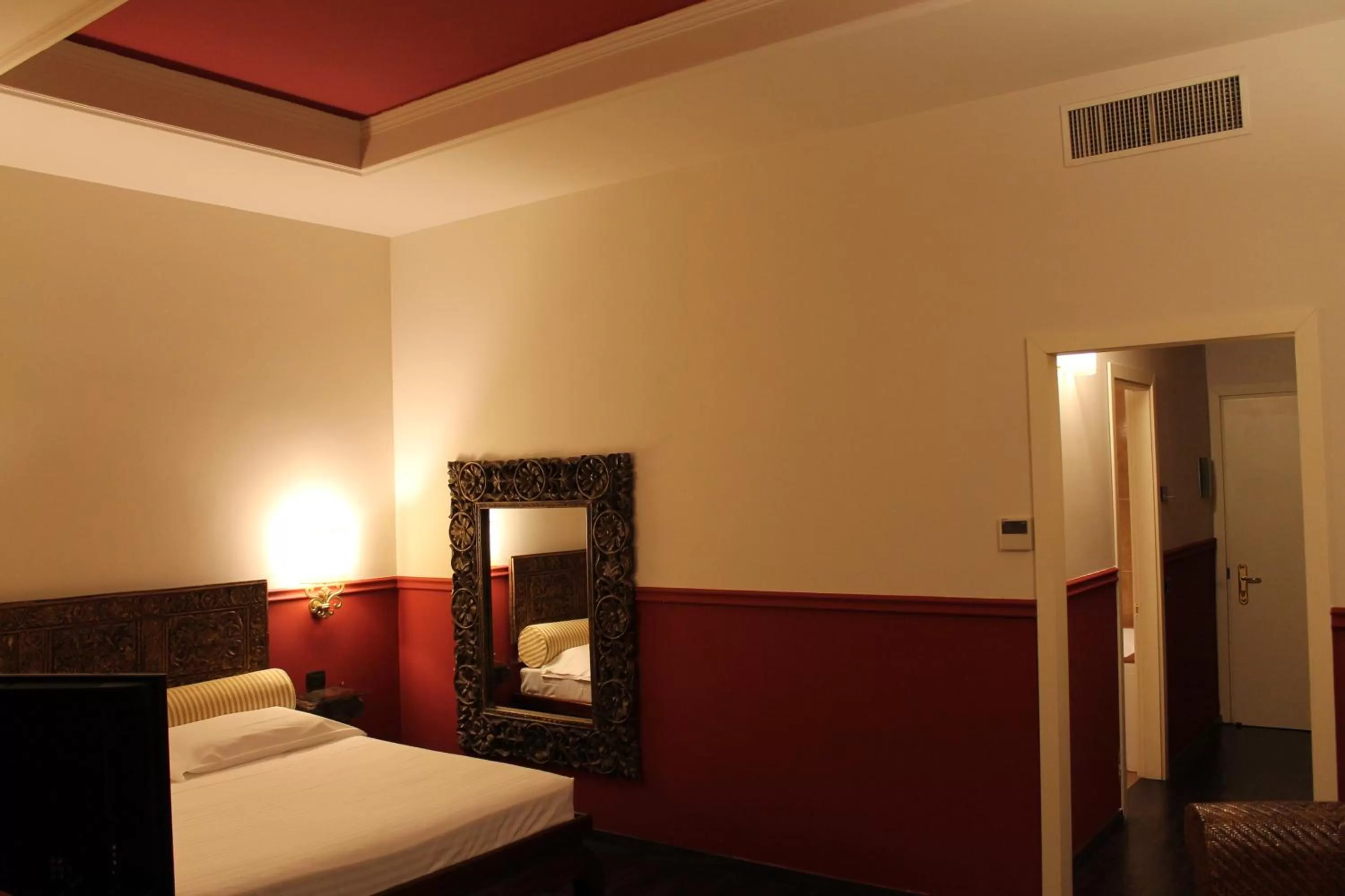 Photo of the whole room, Bed in Hotel Don Carlo