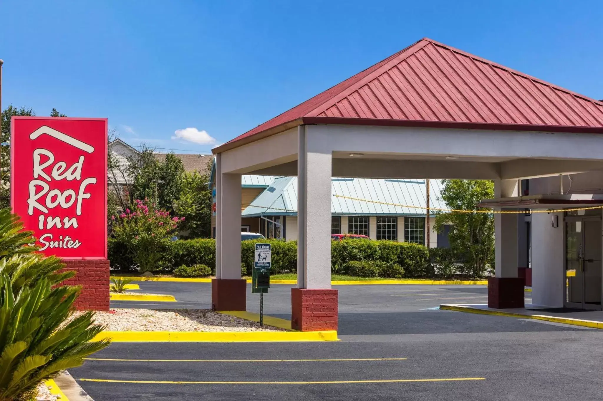 Red Roof Inn & Suites Statesboro - University Red Roof Inn & Suites Statesboro - University