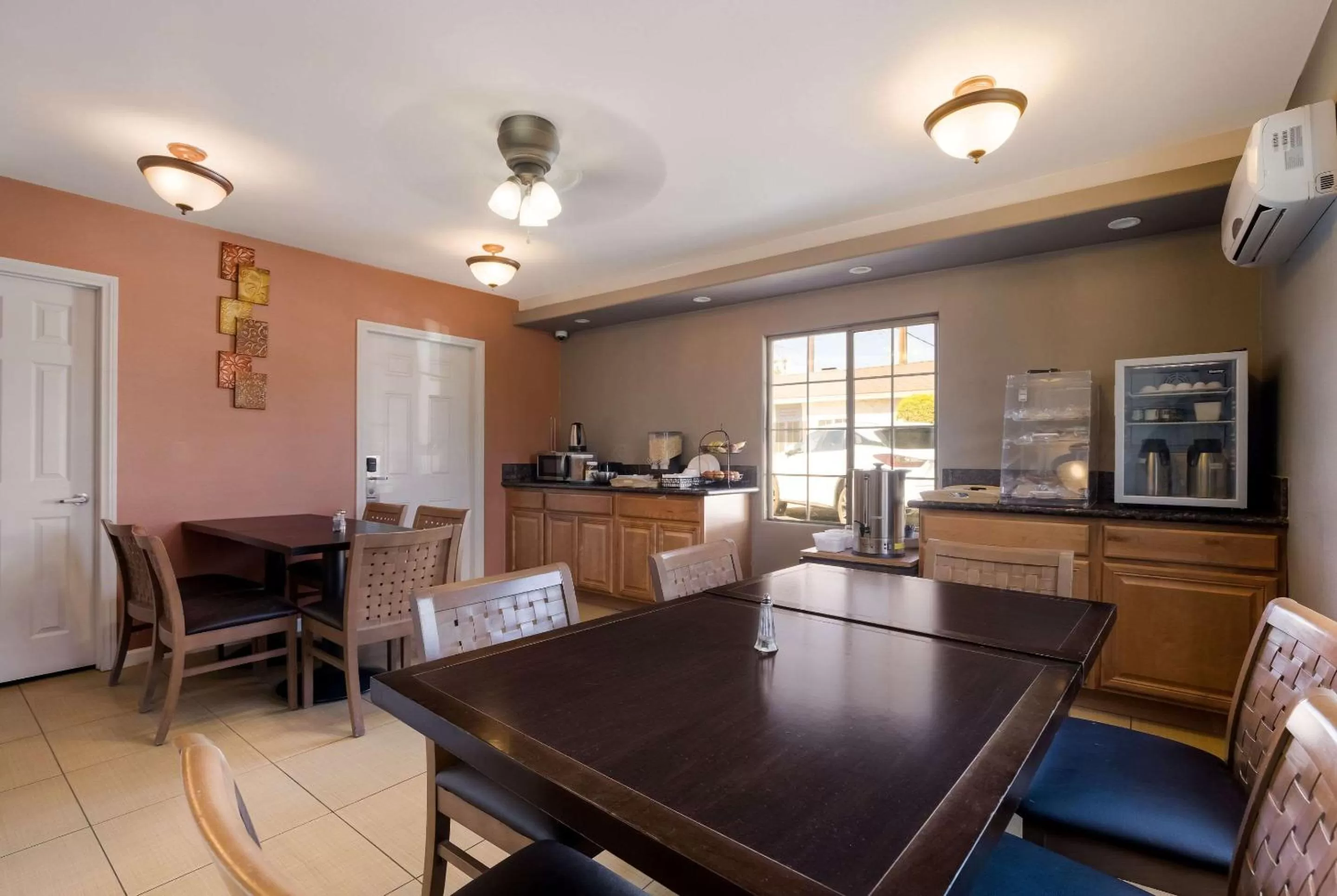 Breakfast in Rodeway Inn near Coachella